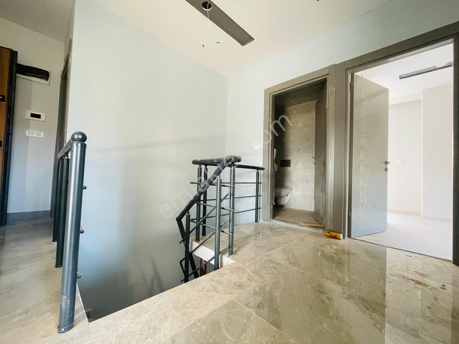 Göçerler Mahallesi’nde Havuzlu Sitede 4+1 Dubleks - Görsel 13