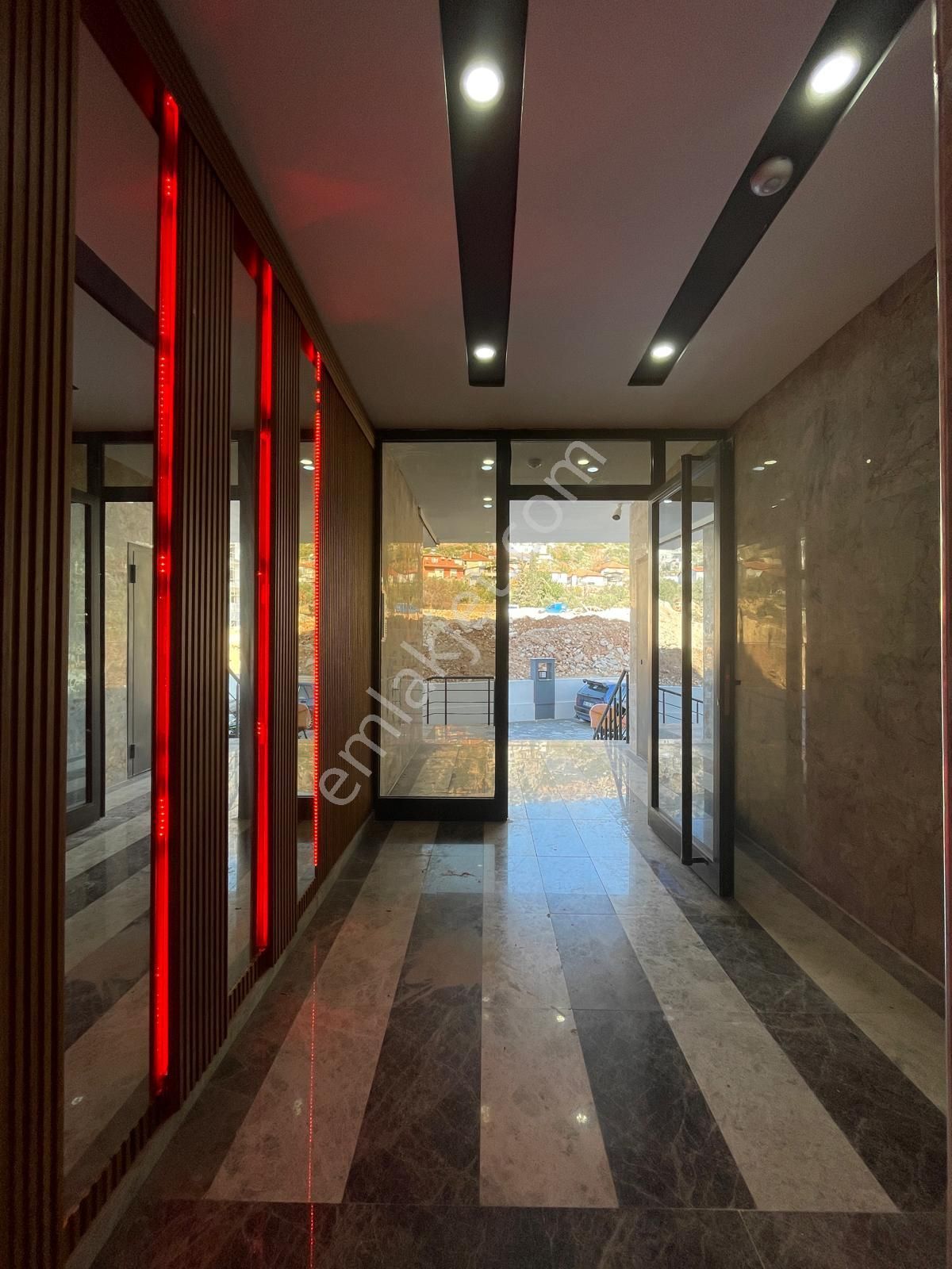 Göçerler Mahallesi’nde Havuzlu Sitede 4+1 Dubleks - Görsel 35