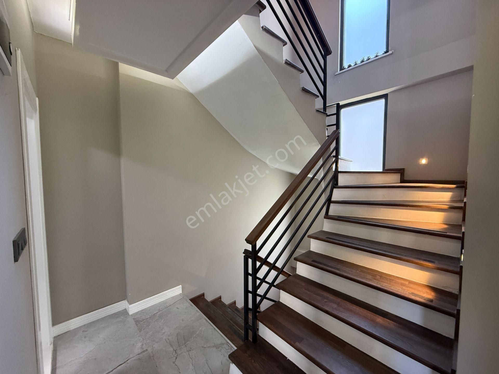 ▄▄jet Emlaktan Akçay'da Konforun Ve Şıklığın Buluştuğu 4+1 Villa - Görsel 22