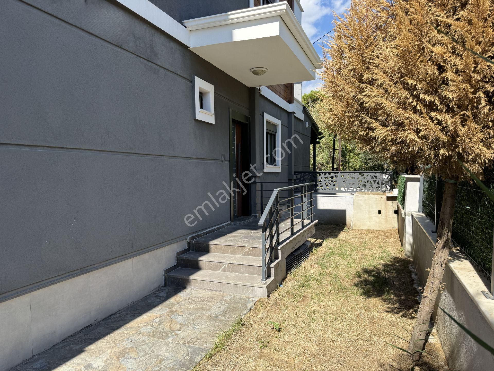 ▄▄jet Emlaktan Akçay'da Konforun Ve Şıklığın Buluştuğu 4+1 Villa - Görsel 18