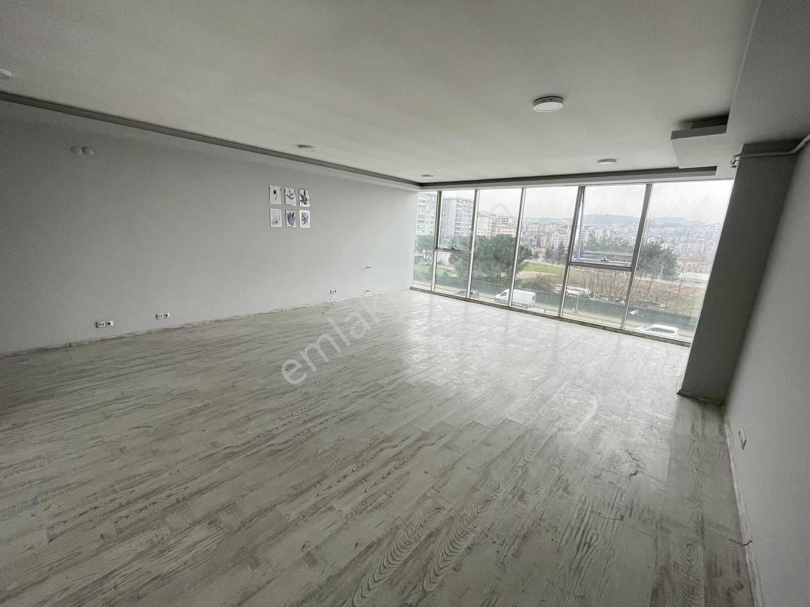 Akram'dan Üçevler Sanayi Girişi Bölgesin'de Önü Açık Ofis - Görsel 2