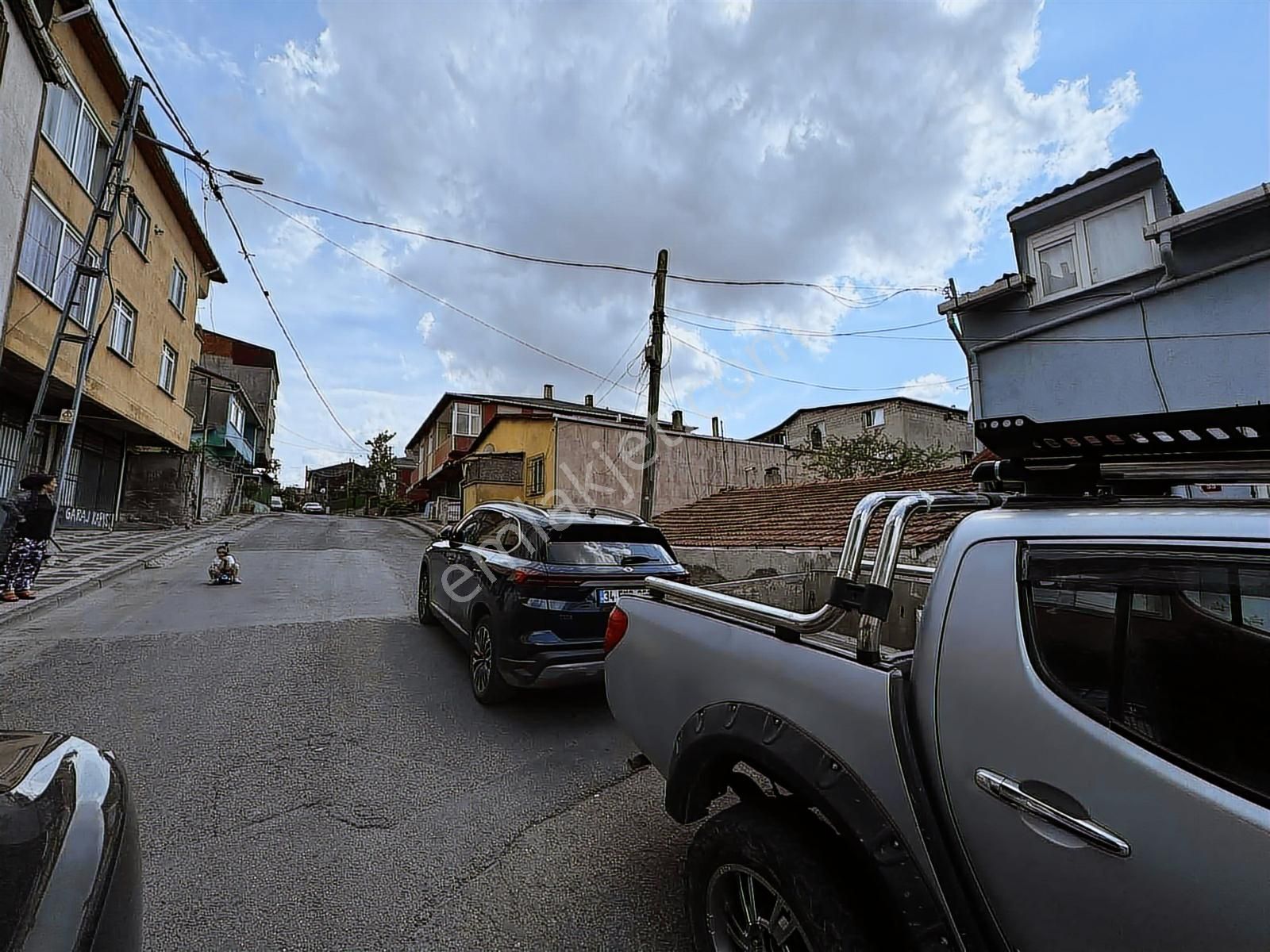 Ümraniye Kazımkarabekir 4 Daire Bulunan Bina Ve Arsası Satılık