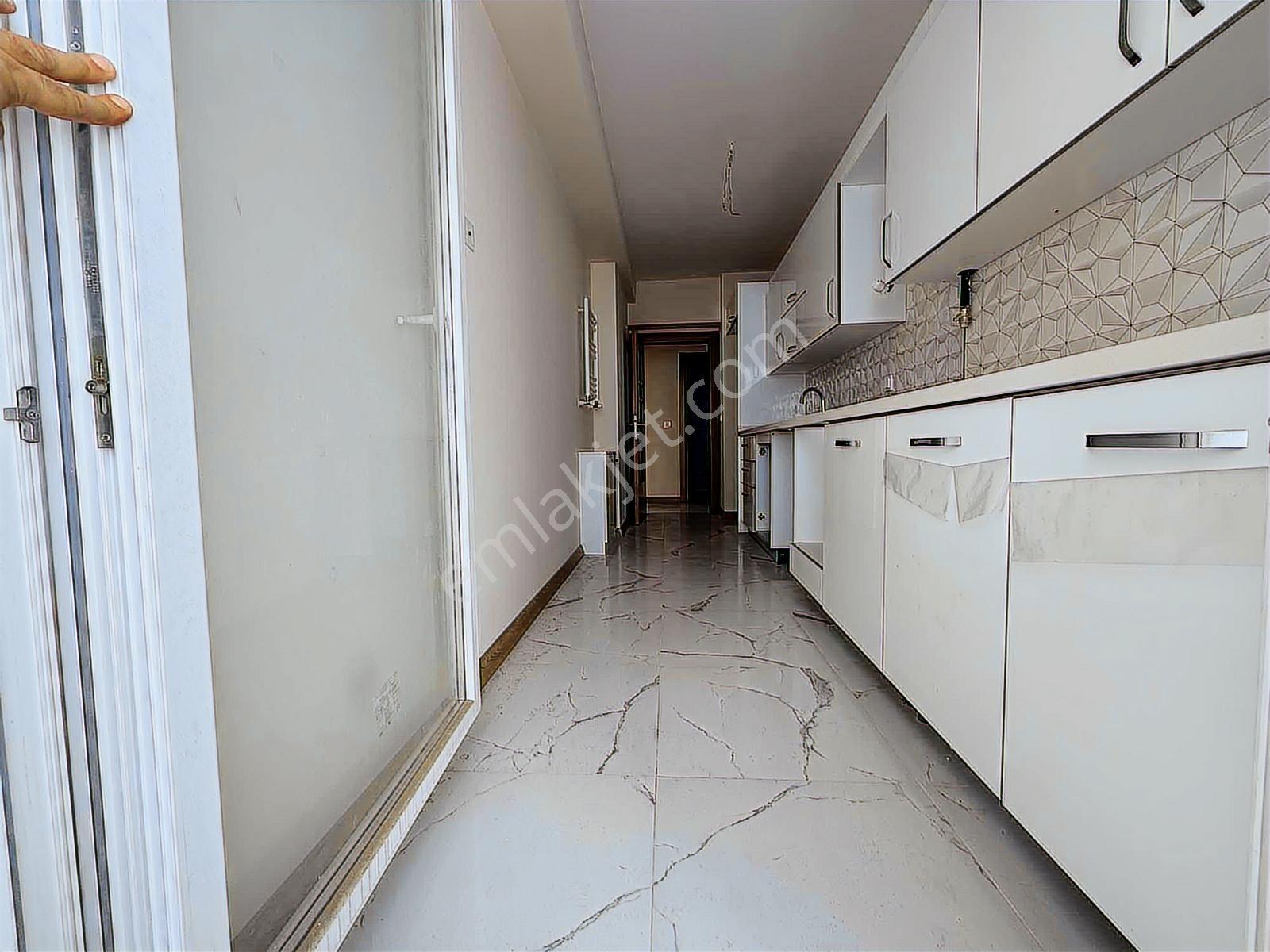 Ümraniye Tantavi Mah.2+1 Ebeveyn Banyolu Otoparklı Satılık Daire - Görsel 33