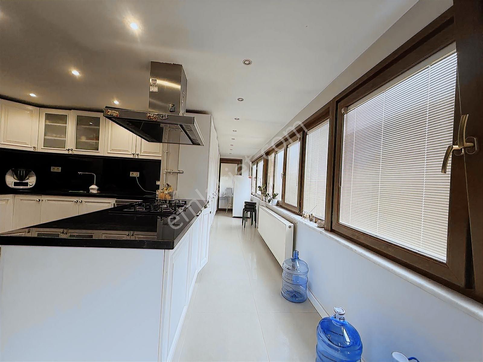 Üsküdar Altunizade 3+1erzurum Sitesinde Deniz Manzaralı Kiralık - Görsel 8