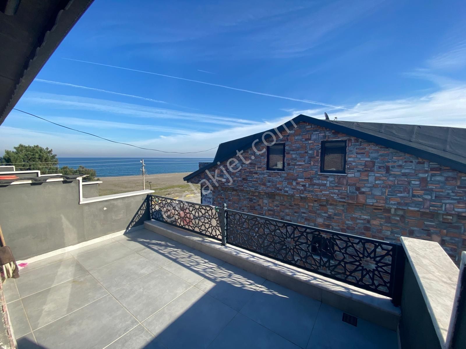 Kocaali Plajının Merkezinde Satılık Denize Sıfır Çatı Dubleksi - Görsel 9