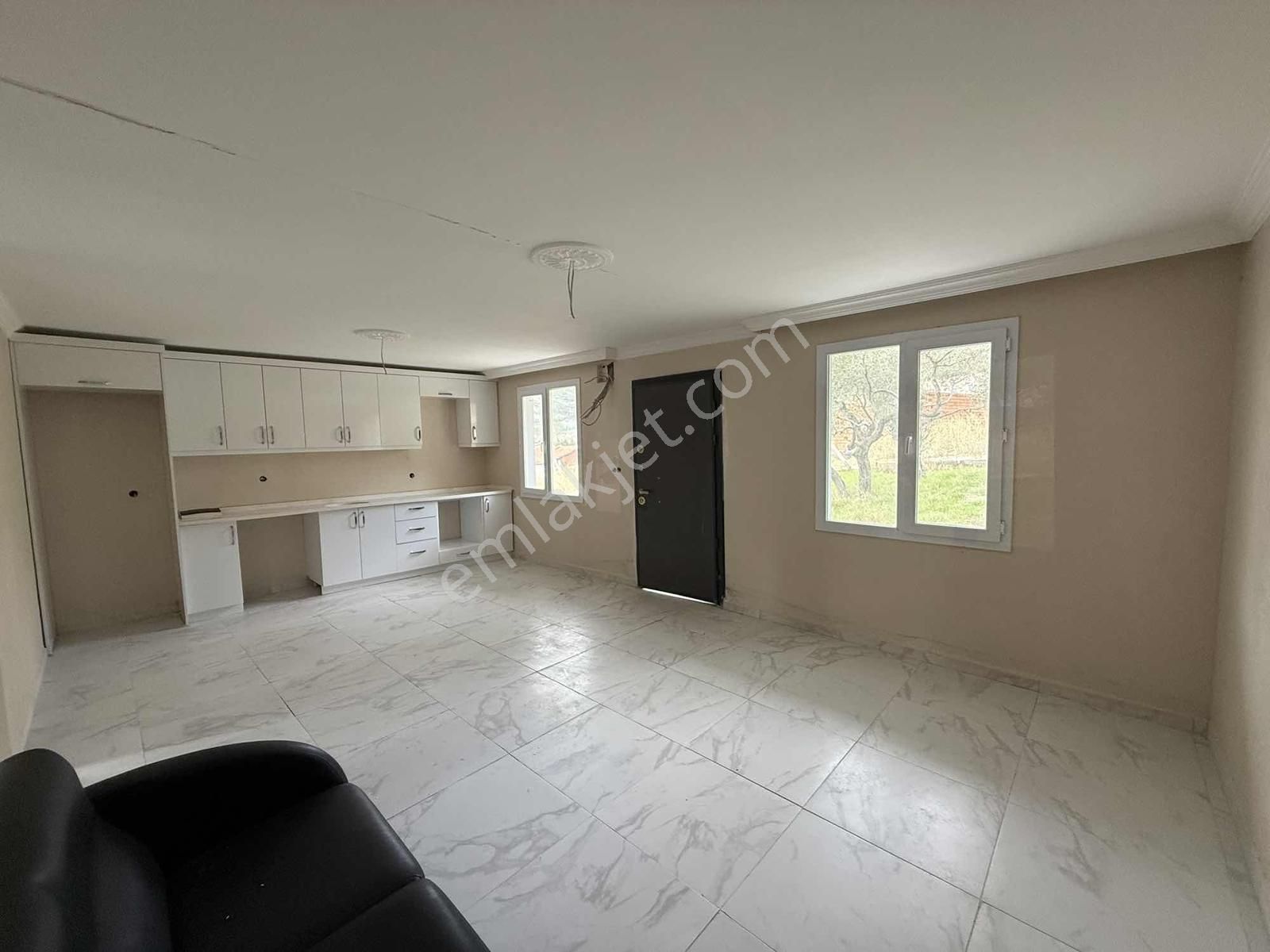 Novas Gayrimenkul'den Dereköy'de Satılık İçinde Ev Olan Arsa - Görsel 27