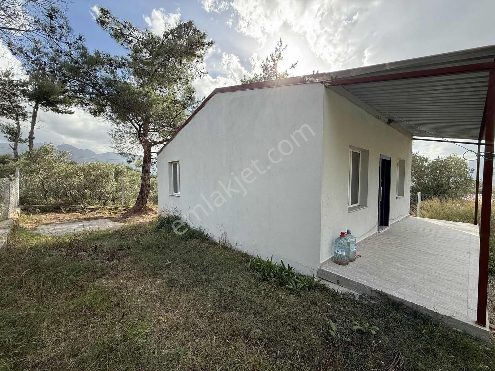 Novas Gayrimenkul'den Dereköy'de Satılık İçinde Ev Olan Arsa - Görsel 11