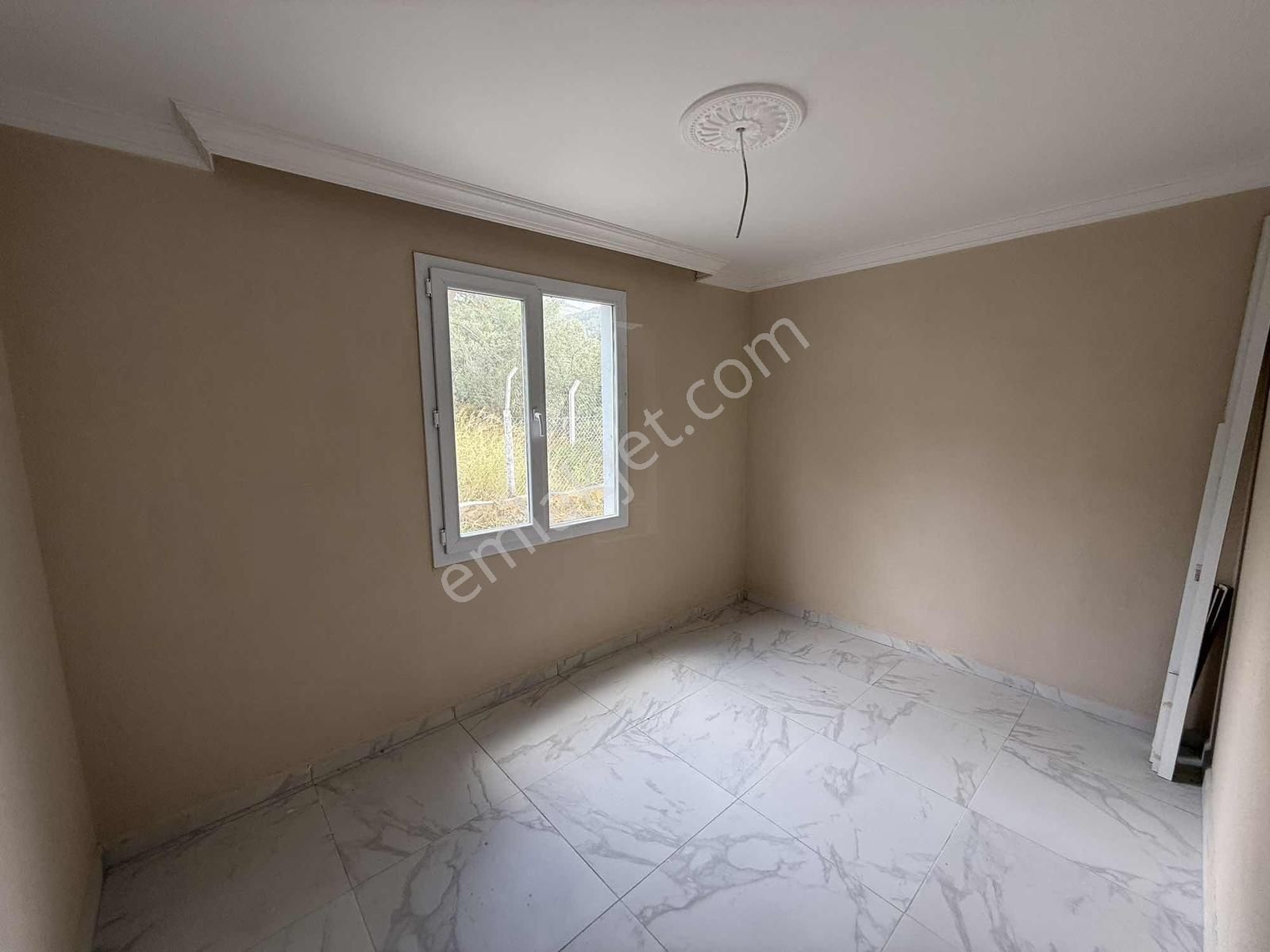 Novas Gayrimenkul'den Dereköy'de Satılık İçinde Ev Olan Arsa - Görsel 31