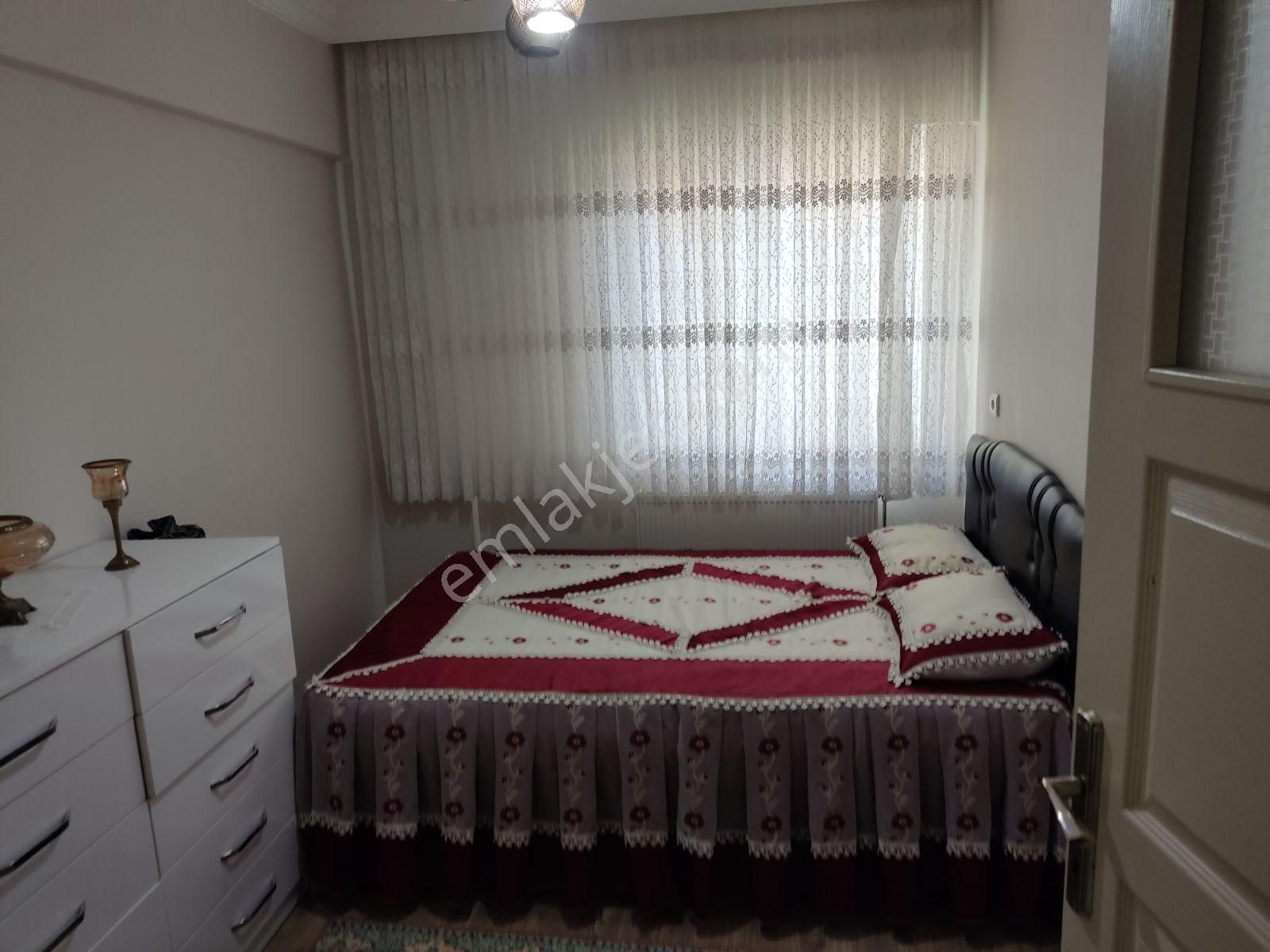 Çok Güzel Konumda Takasa Açık Tripleks Müstakil Ev - Görsel 10