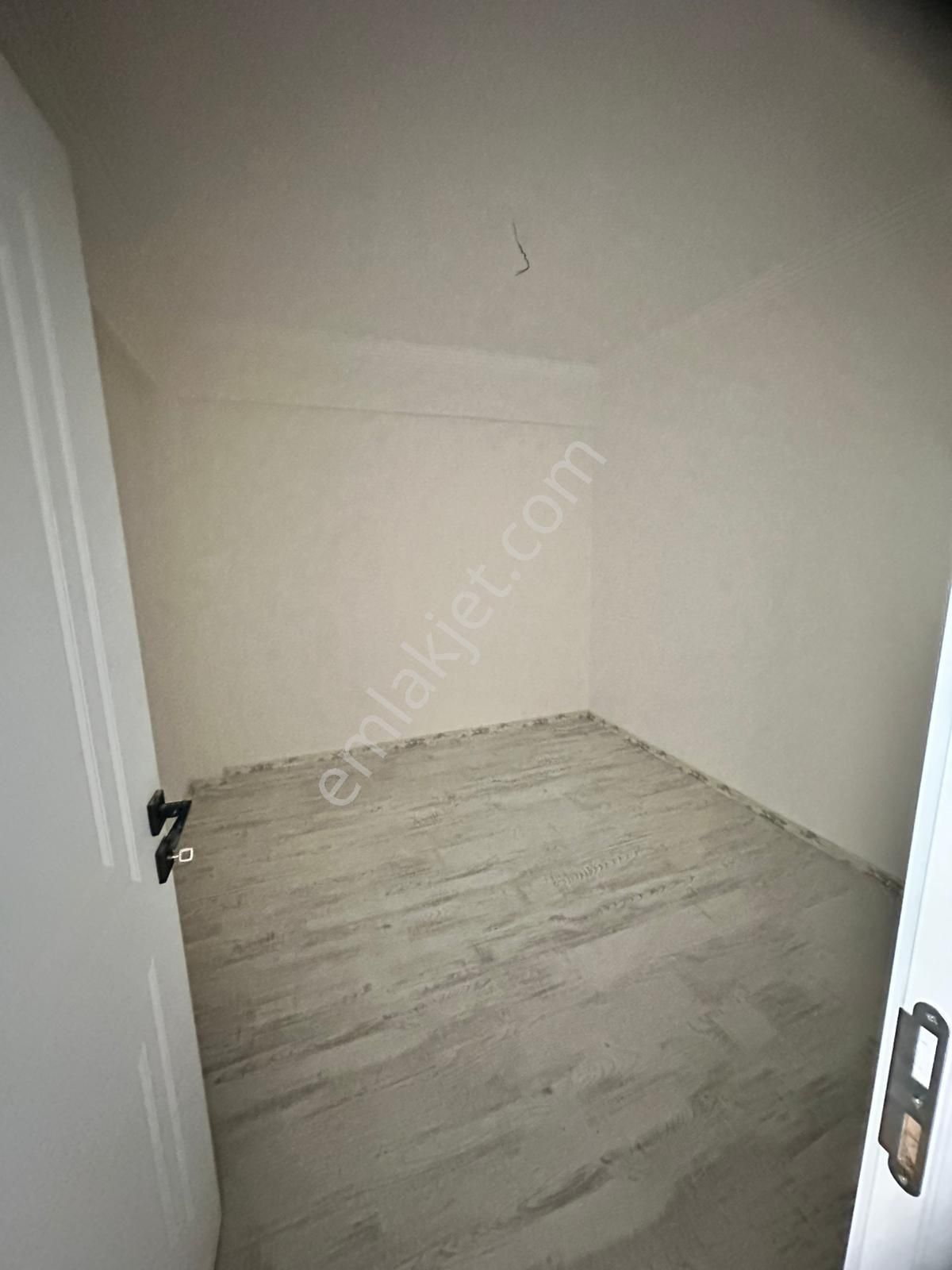 🏡muradiye Mahallesi 🏡 ✅2+1 80 M2 4 Katlını 4 Katı ❇️kombi Petekli Full Özelikli - Görsel 8