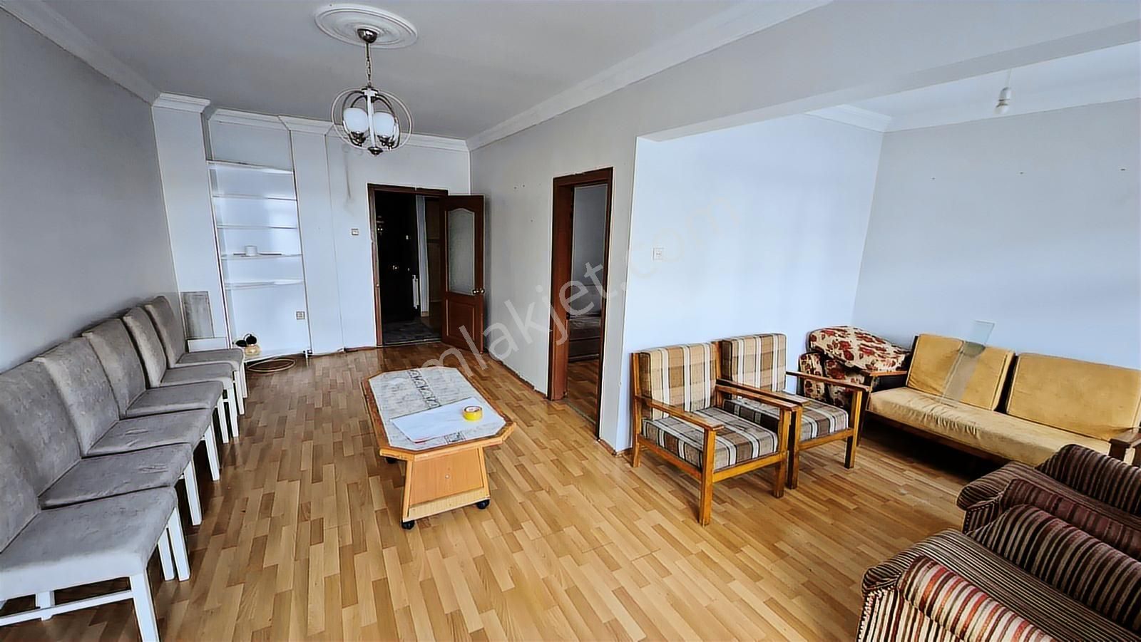 Abidin Paşada Kısmen Eşyalı Abonelikleri Açık 2+1 Kiralık Daire - Görsel 2