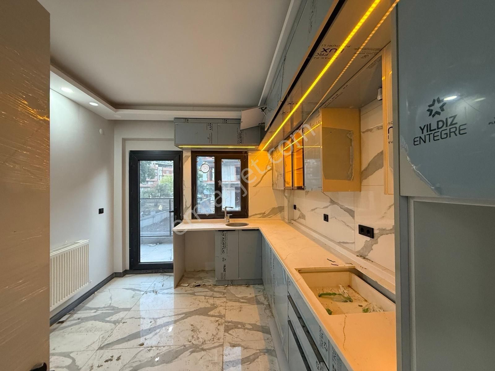 Novas'tan Kemalpaşa Da Satılık Lüks Ara Kat Sıfır 3+1 Daire - Görsel 8