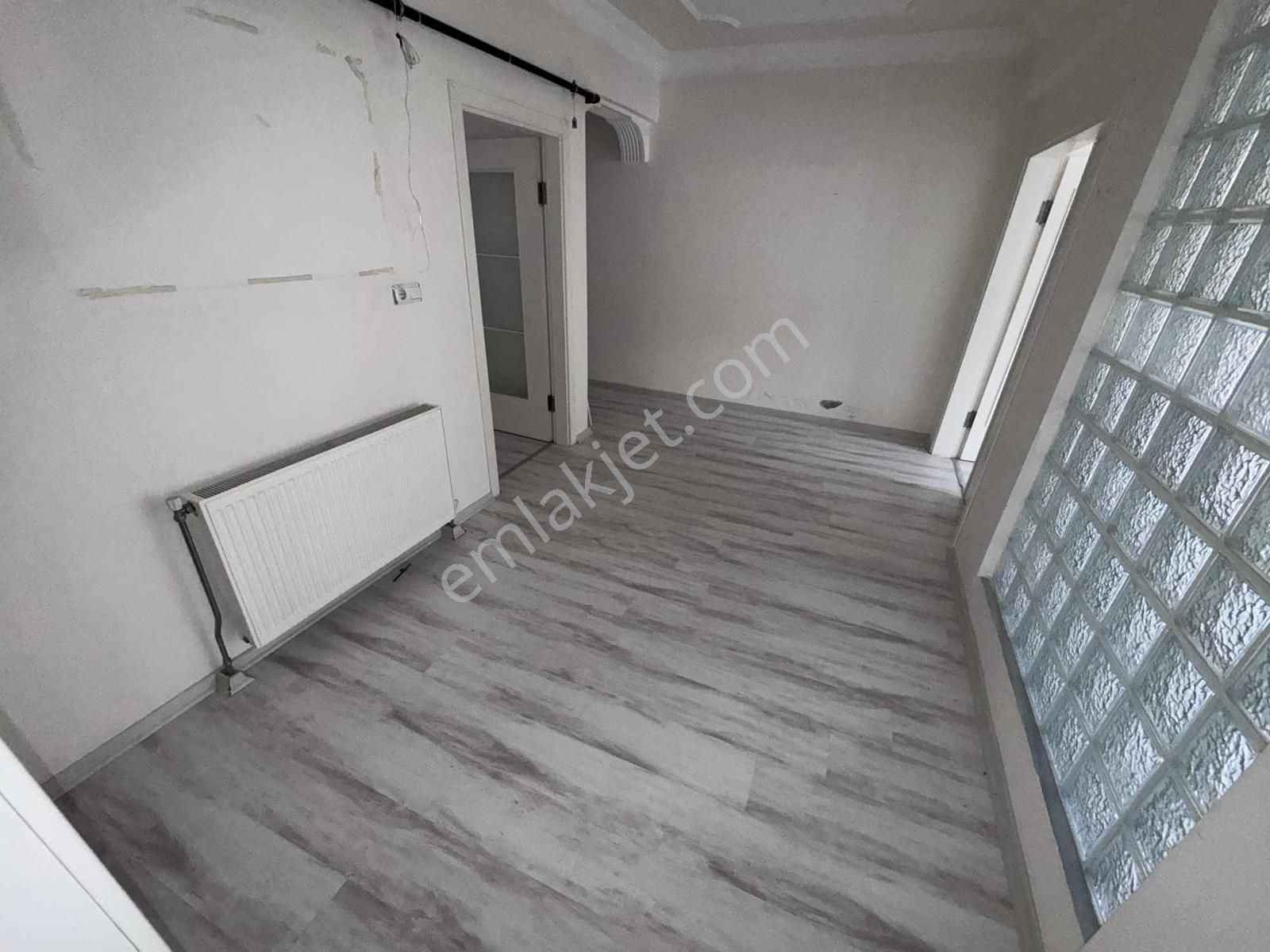 Merkezi Konumda Asansörlü Genç Binada Kombili 2+1 - Görsel 9