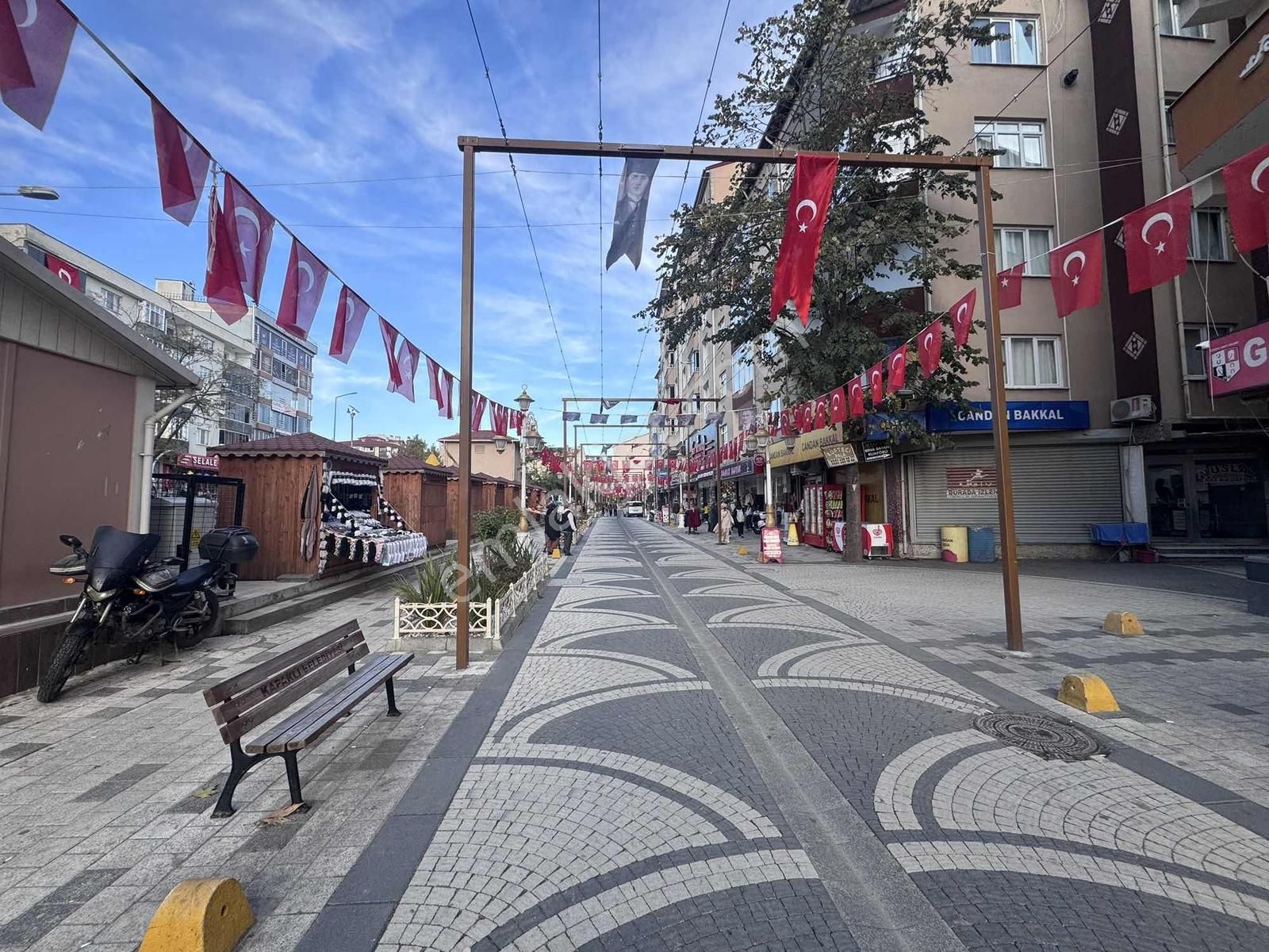 Merkezi Konumda Asansörlü Genç Binada Kombili 2+1 - Görsel 24