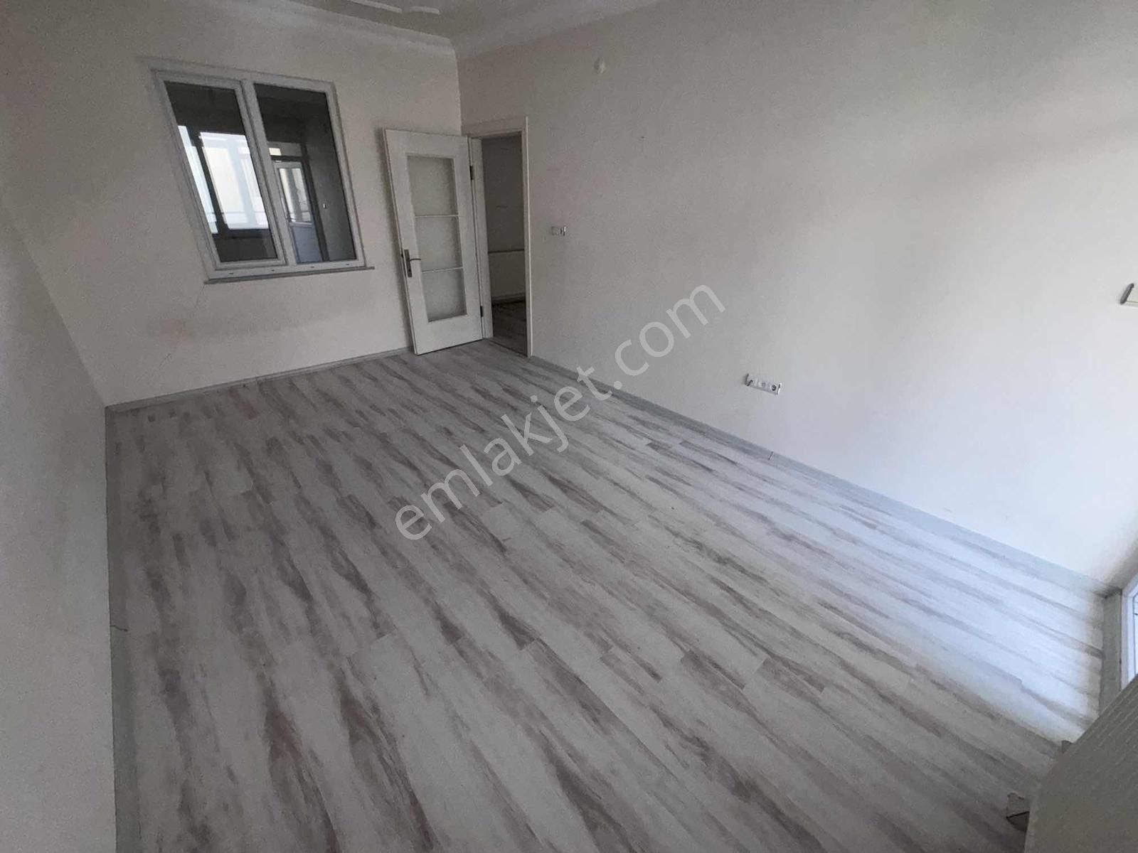 Merkezi Konumda Asansörlü Genç Binada Kombili 2+1 - Görsel 16