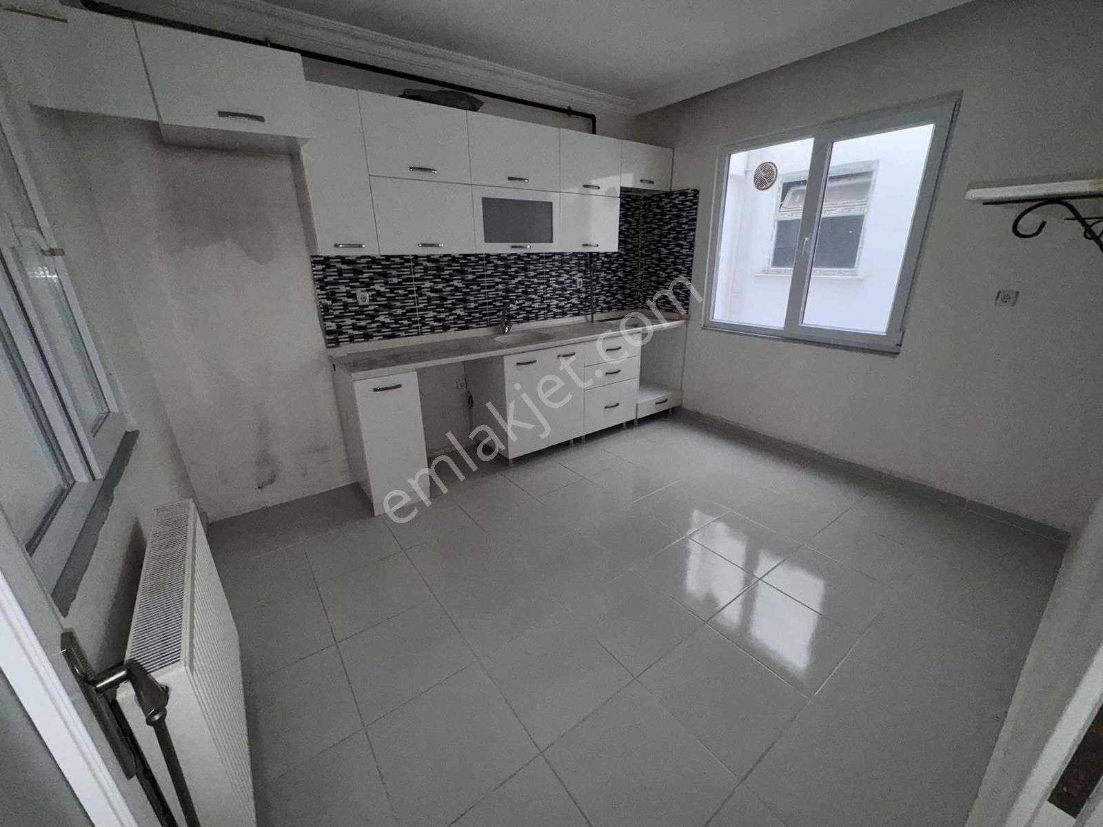 Merkezi Konumda Asansörlü Genç Binada Kombili 2+1 - Görsel 23