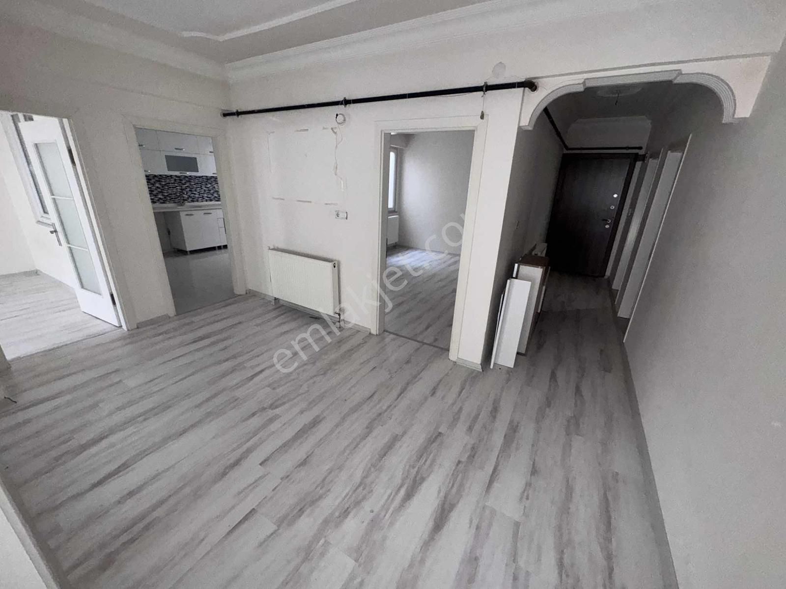 Merkezi Konumda Asansörlü Genç Binada Kombili 2+1 - Görsel 29