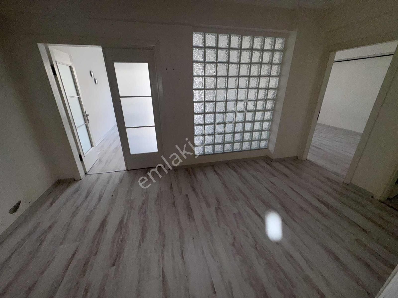 Merkezi Konumda Asansörlü Genç Binada Kombili 2+1 - Görsel 8