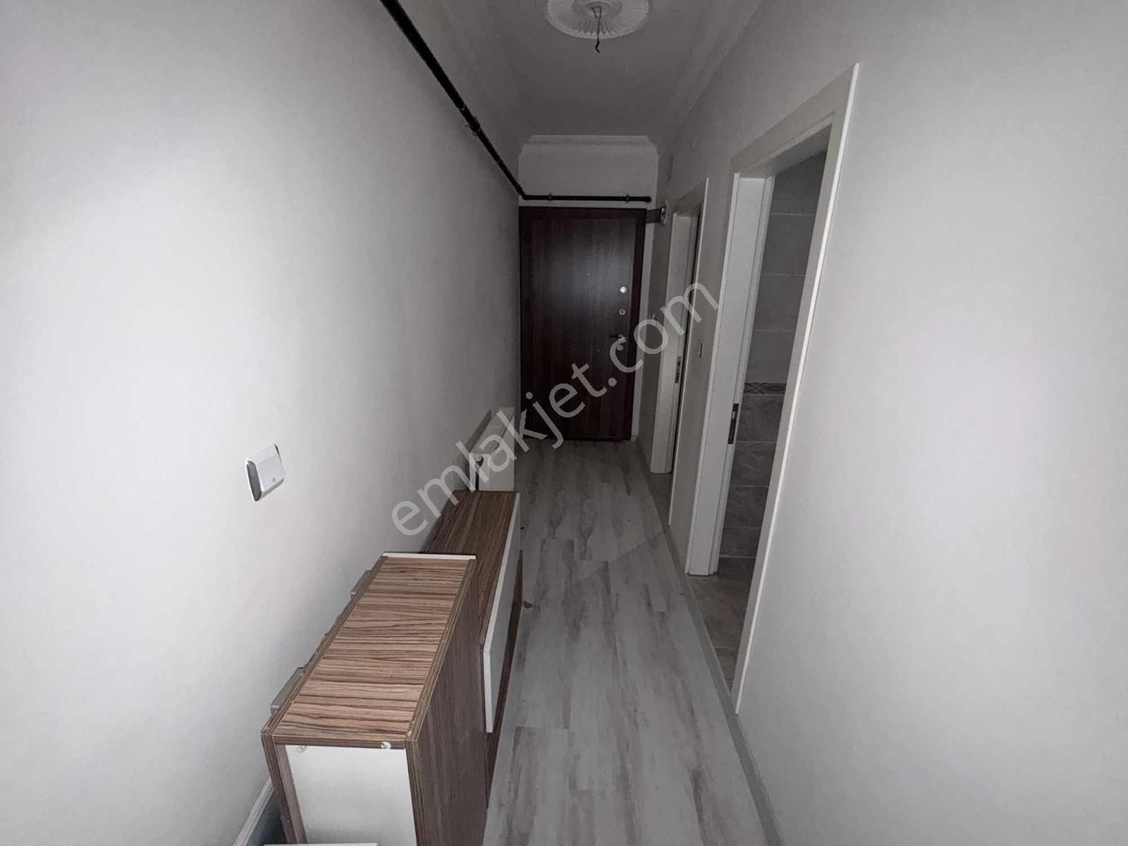 Merkezi Konumda Asansörlü Genç Binada Kombili 2+1 - Görsel 12