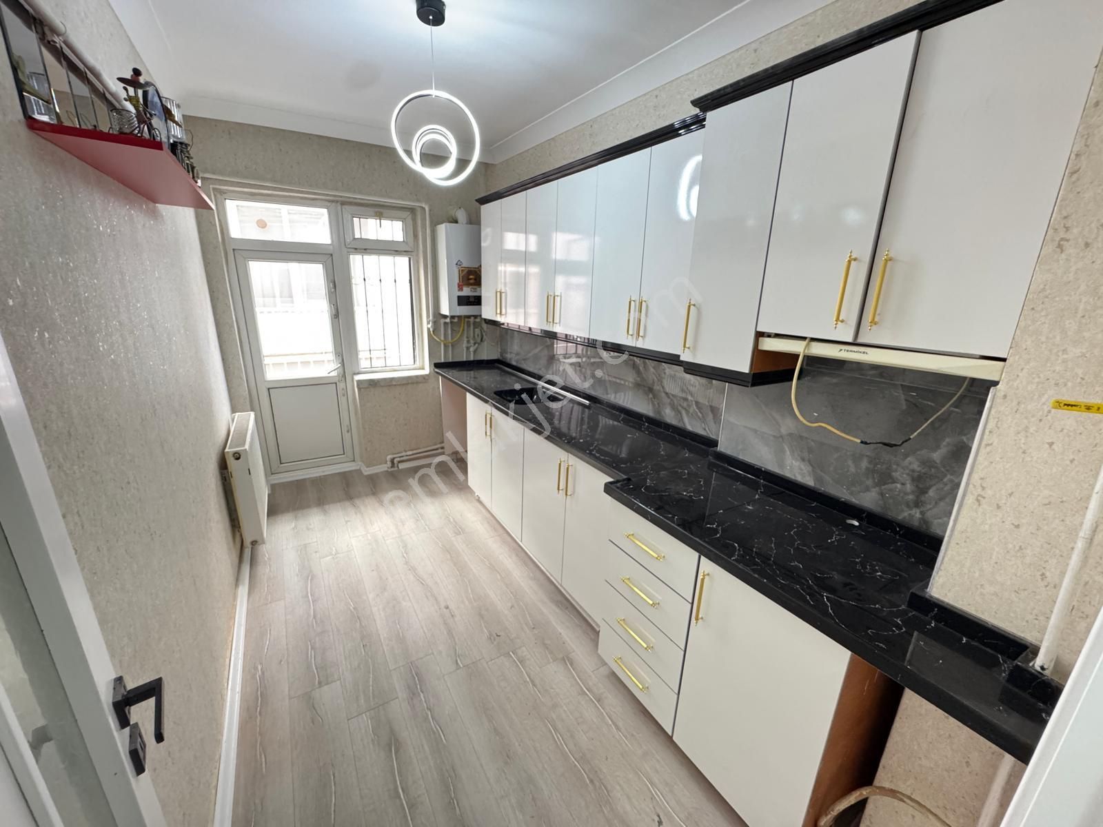 Relax'tan Etlik'te Güney Cephe Ful Yapılı 3+1 - Görsel 8