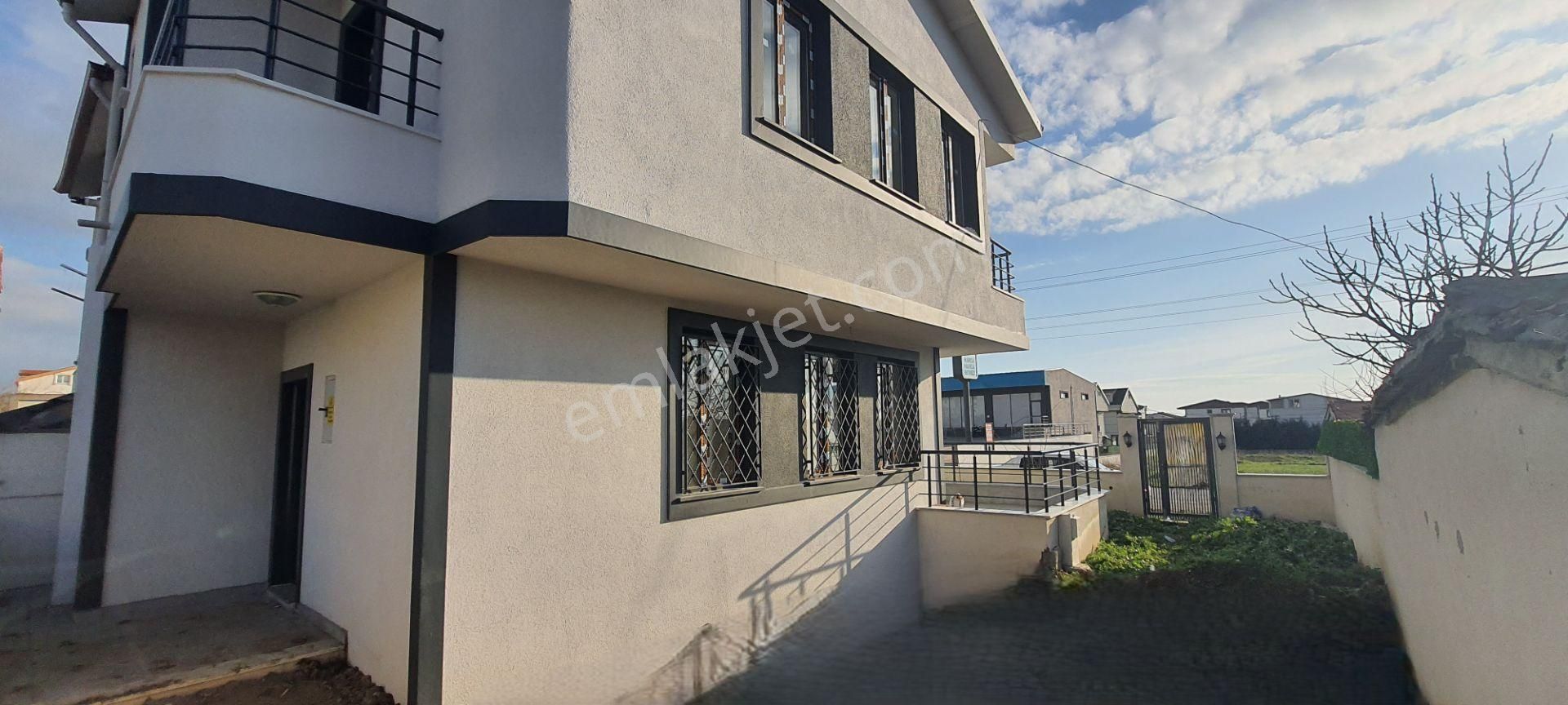 Tekirdağ Yeniçiftlik De Camii Ve Markete Yakın Villa - Görsel 4