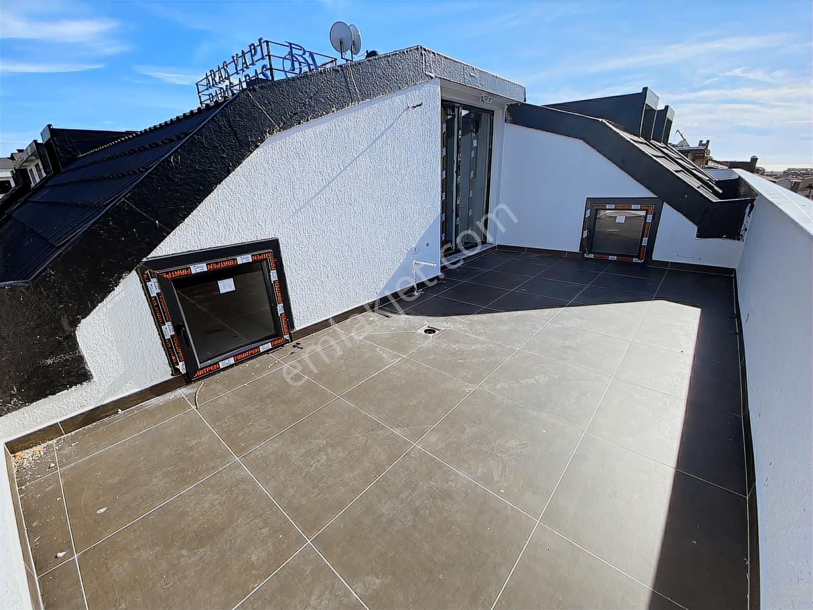 Lidya Emlak'tan Merkezin Kalbinde 5+2 225m2 Otoparklı Dublex - Görsel 15