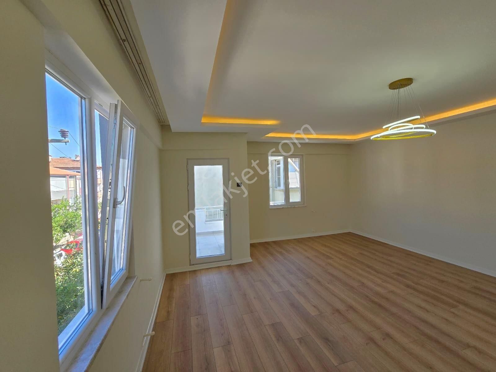 ▀▄jet Emlaktan Akçay Merkez'de Denize 150m Lüx Tasarım 2+1 Daire - Görsel 9