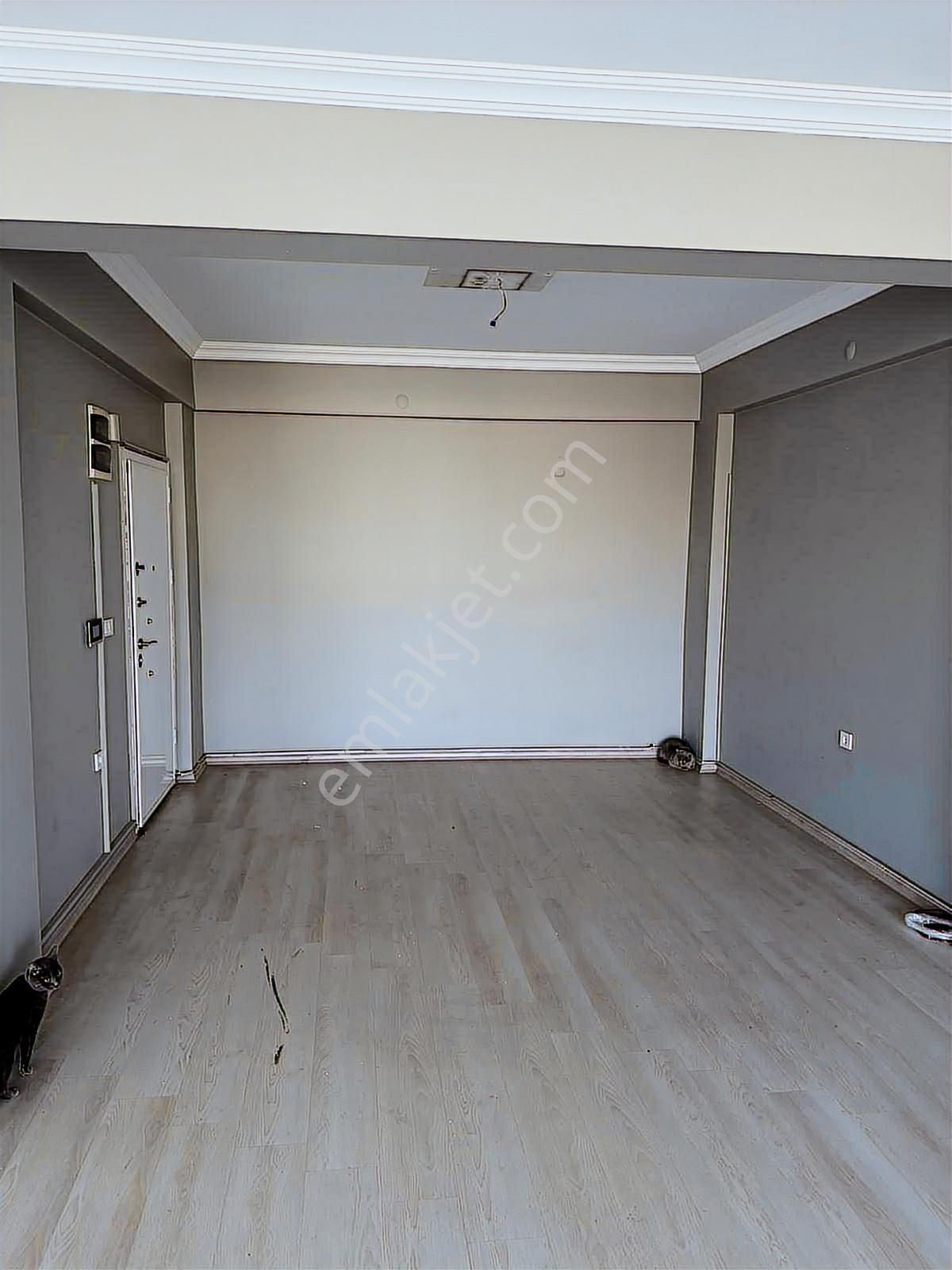 Karabağlar Merkezi Konumda 45 M2 Kiralık Ofis - Görsel 8
