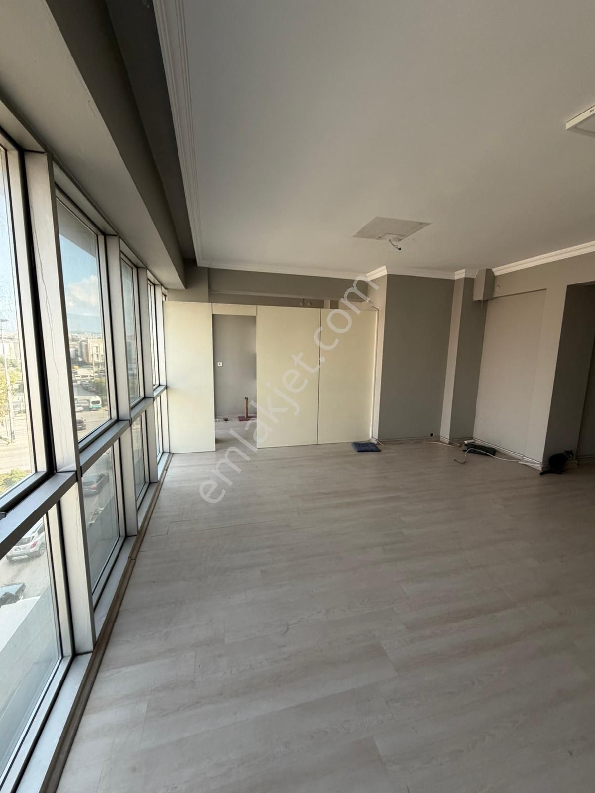 Karabağlar Merkezi Konumda 45 M2 Kiralık Ofis - Görsel 20