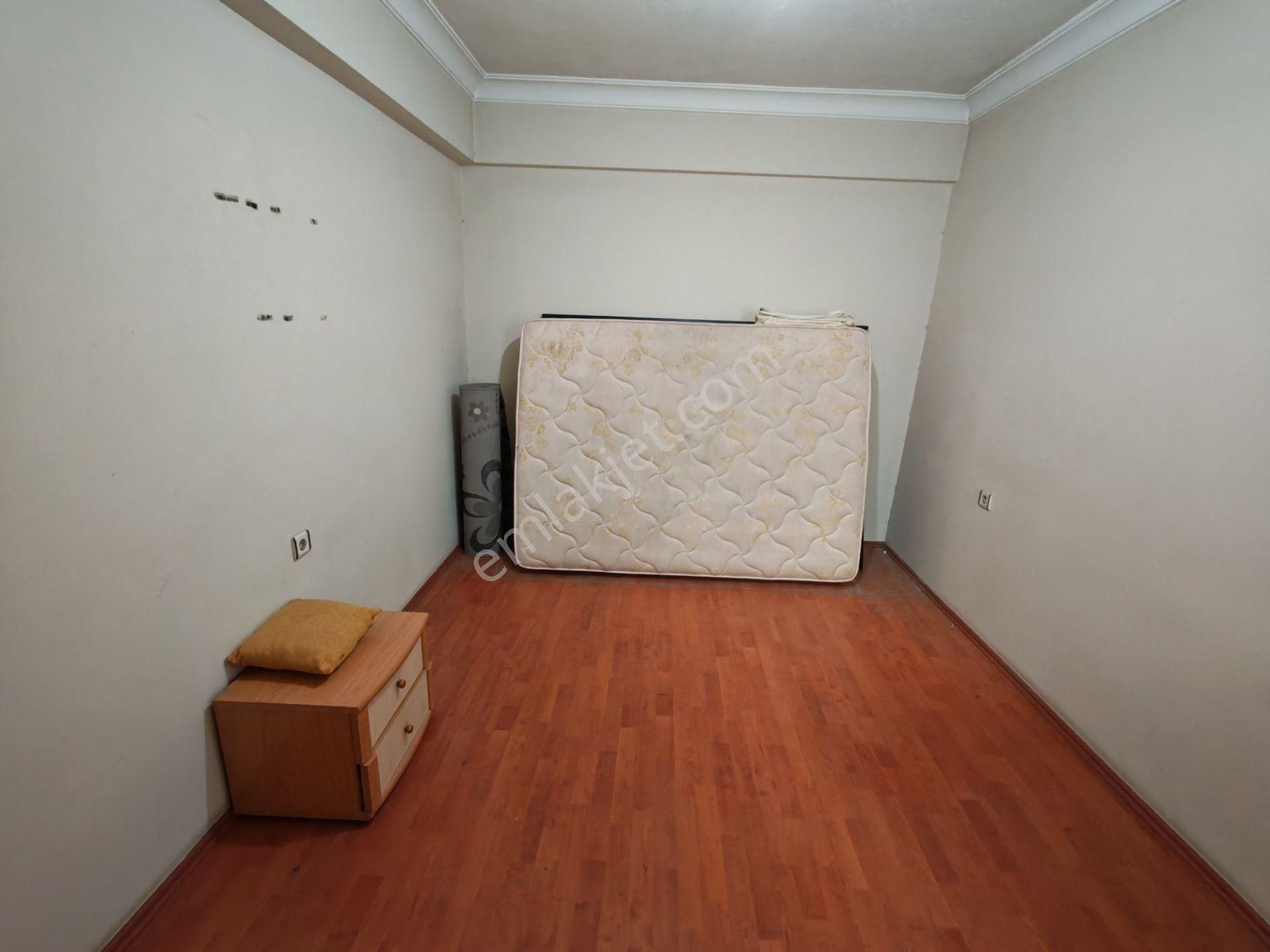 Şemikler'de Merkezi Konumda Geniş 3+1 Satılık Daire - Görsel 16