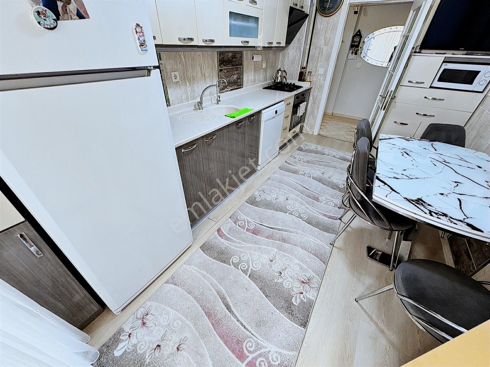 Yılmazer'den Ana Cadde Üzerinde Masrafsz 3+1 Arakat İskanlı Acil - Görsel 2