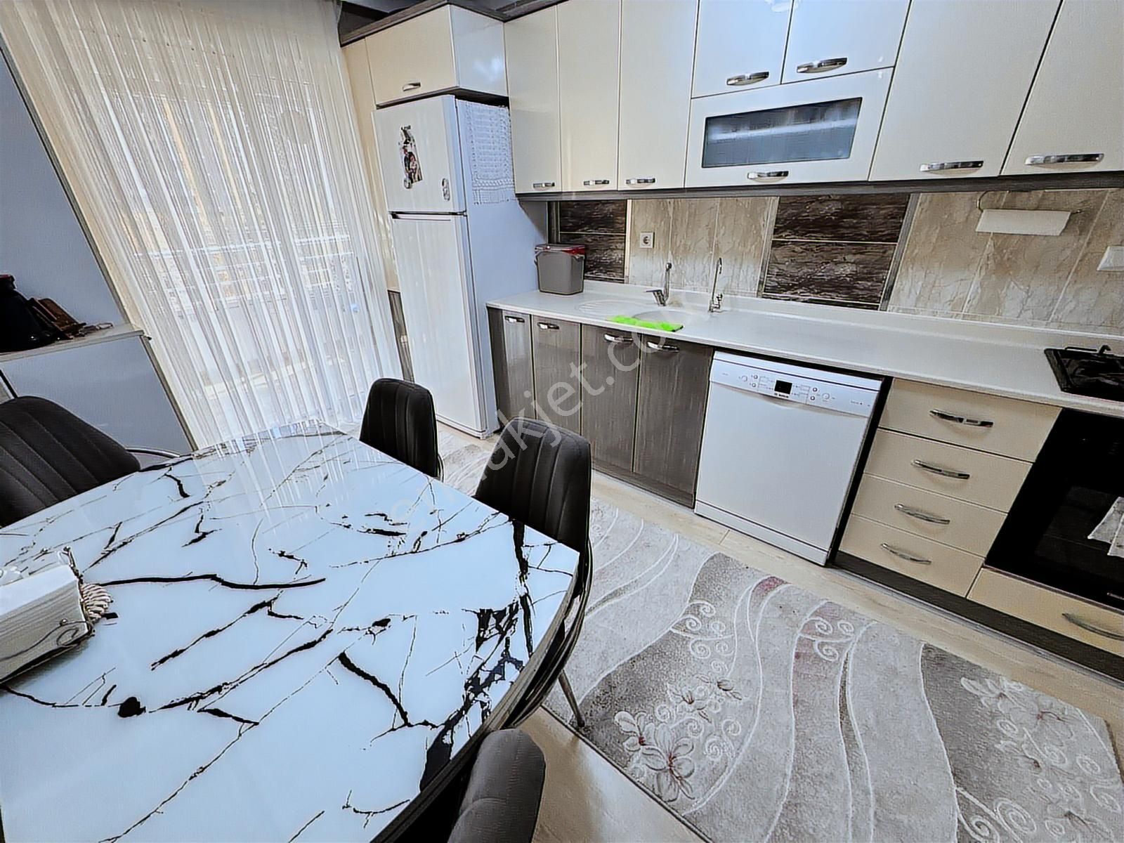 Yılmazer'den Ana Cadde Üzerinde Masrafsz 3+1 Arakat İskanlı Acil - Görsel 14