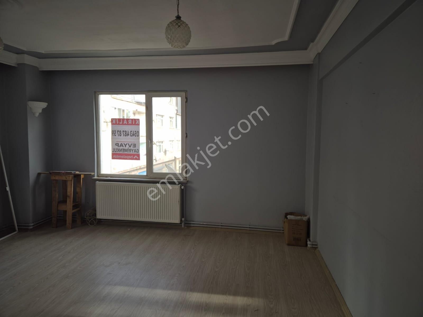 Reşadiye Mahallesi Kiralık 2+1 Ara Kat Daire - Görsel 2