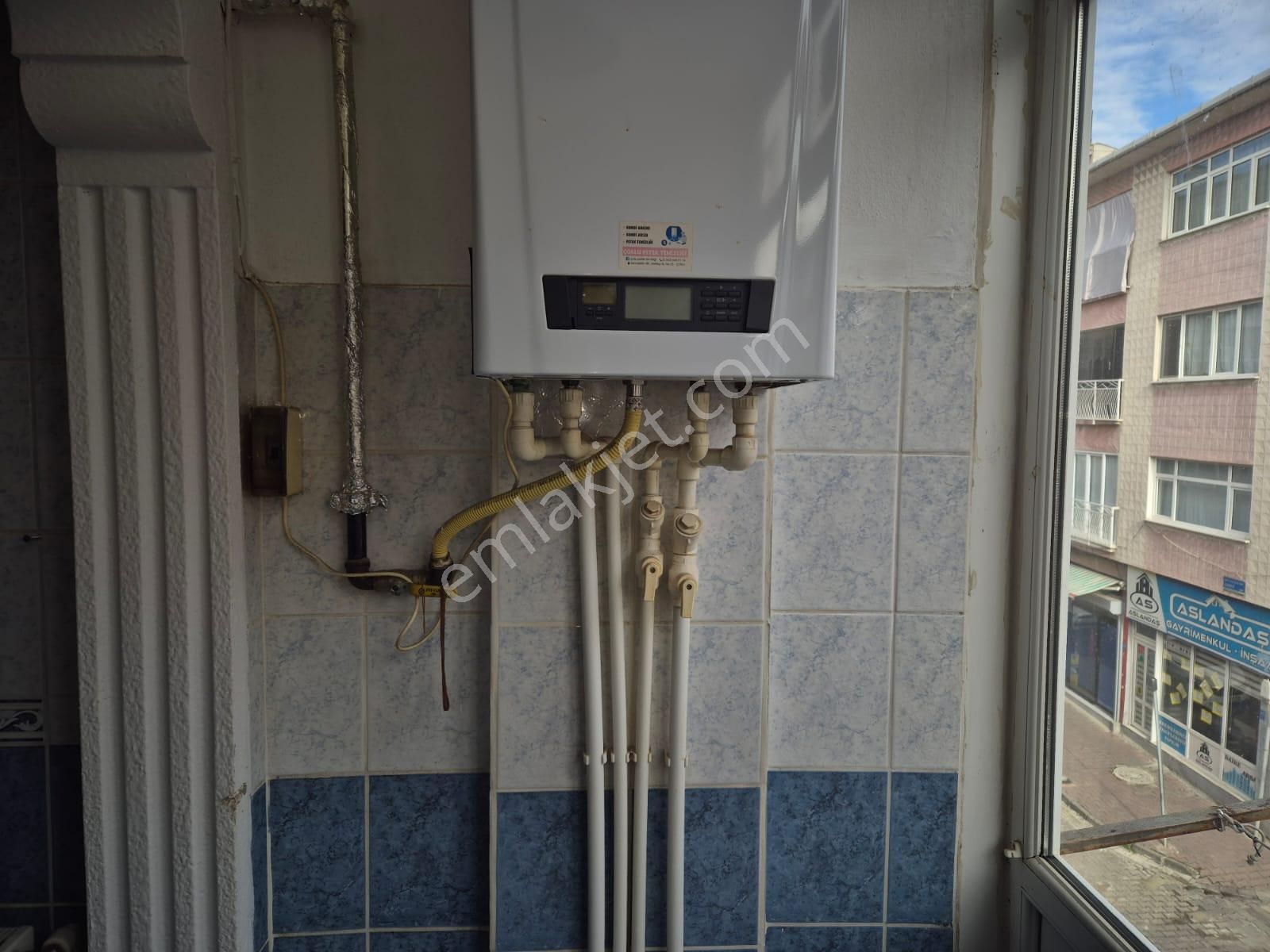 Reşadiye Mahallesi Kiralık 2+1 Ara Kat Daire - Görsel 9