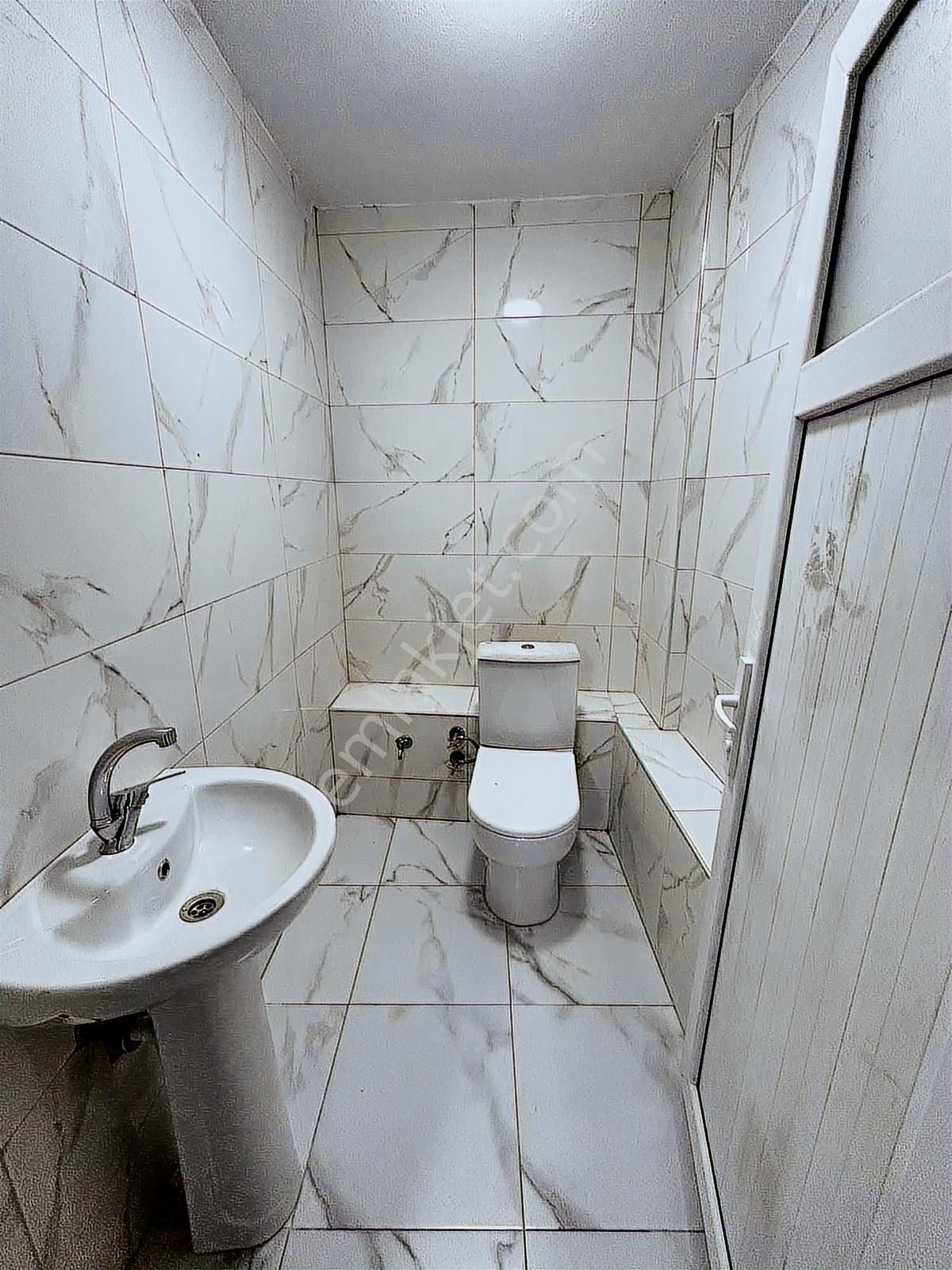 Yüzyıl Mahallesinde Toplu Ulaşıma Yakın Geniş Cepheli Dükkan - Görsel 11