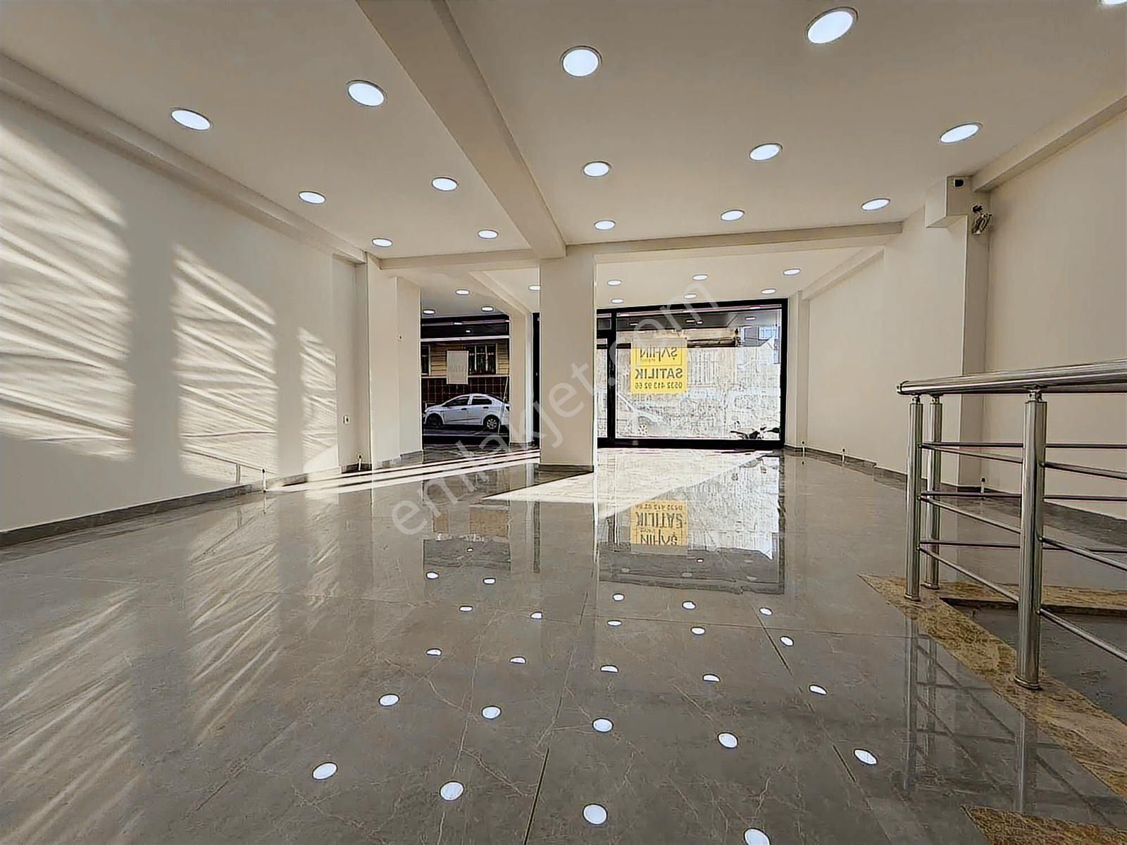 Yüzyıl Mahallesinde Toplu Ulaşıma Yakın Geniş Cepheli Dükkan - Görsel 2