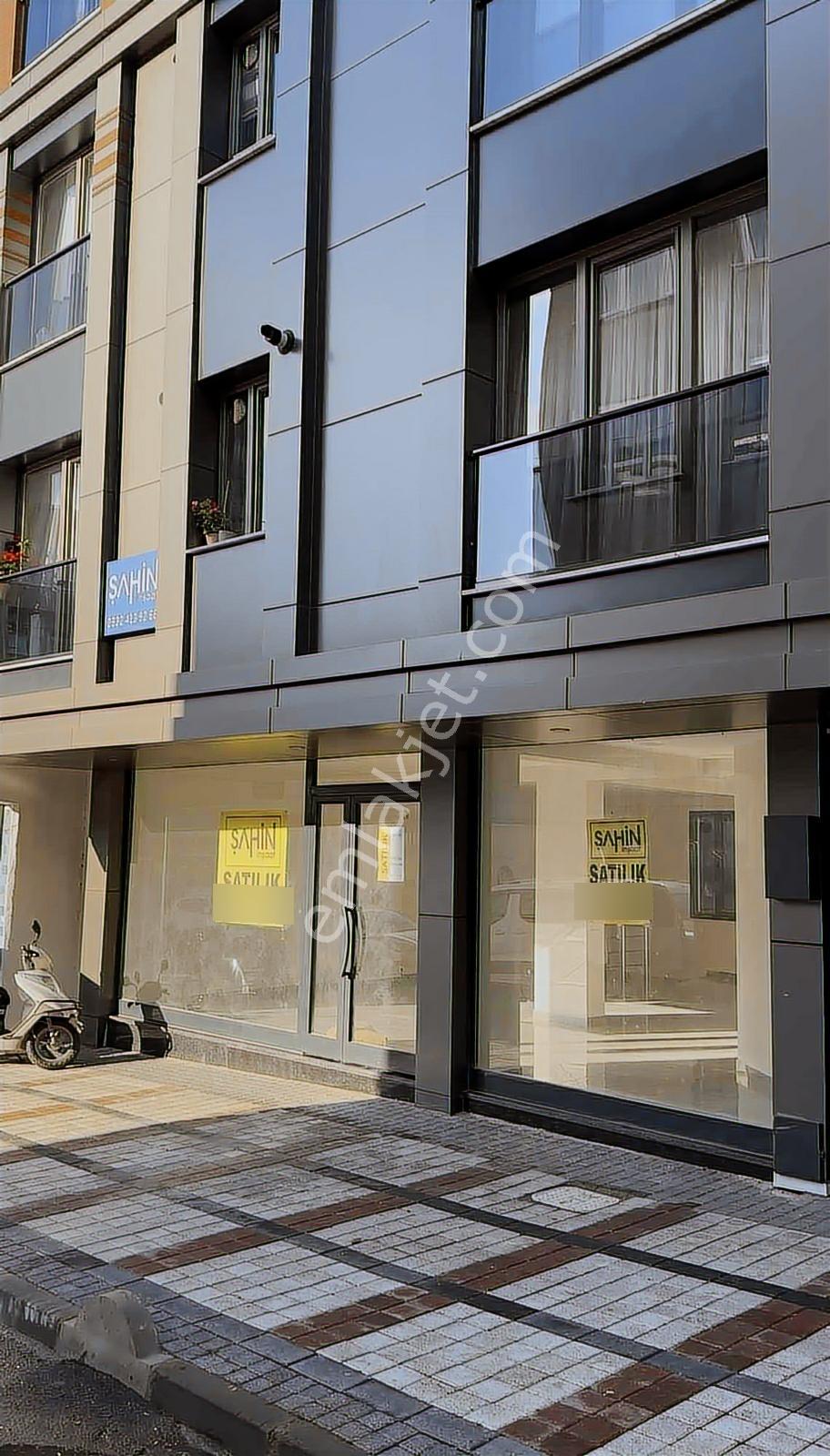 Yüzyıl Mahallesinde Toplu Ulaşıma Yakın Geniş Cepheli Dükkan - Görsel 25