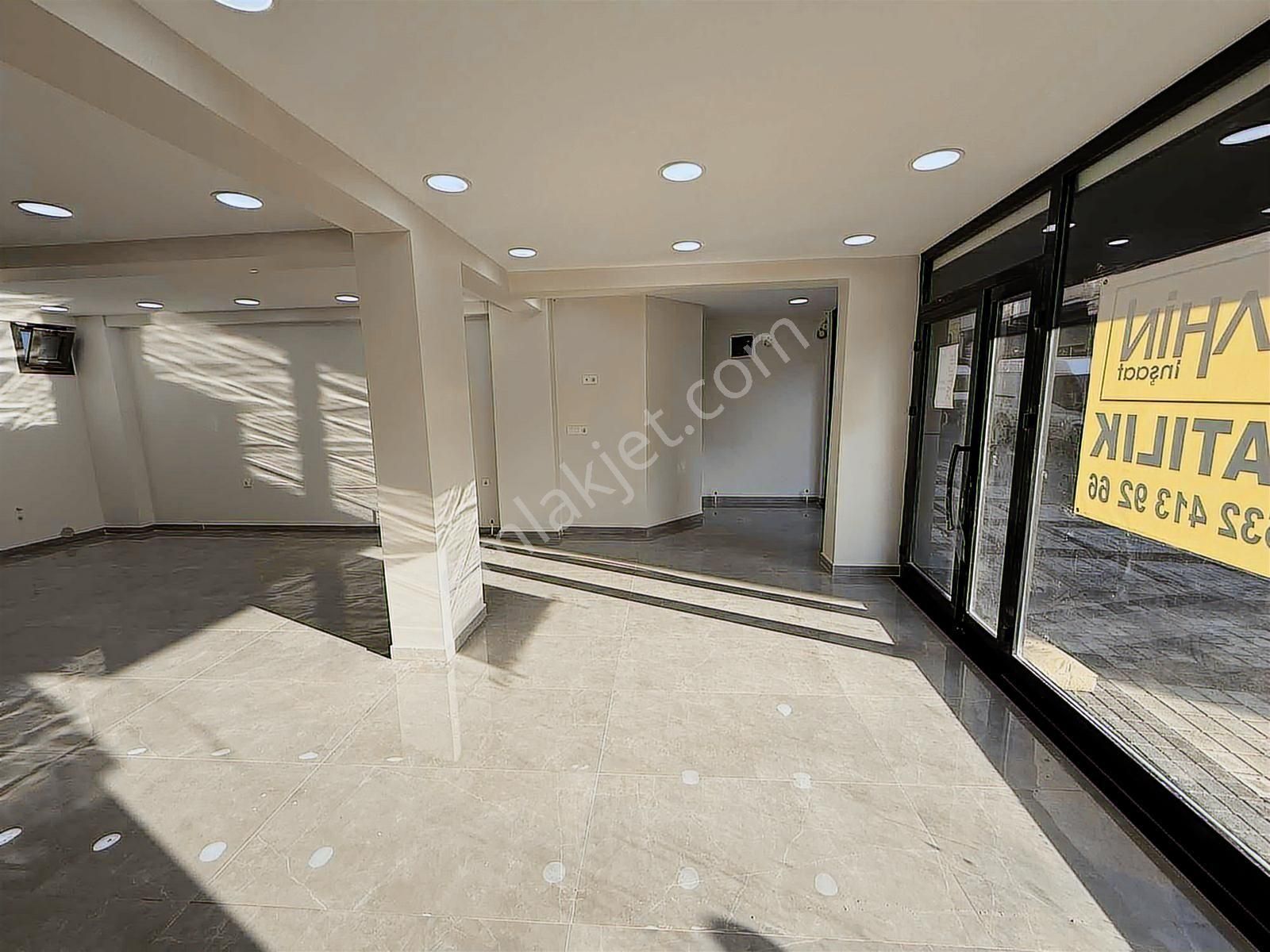 Yüzyıl Mahallesinde Toplu Ulaşıma Yakın Geniş Cepheli Dükkan - Görsel 16