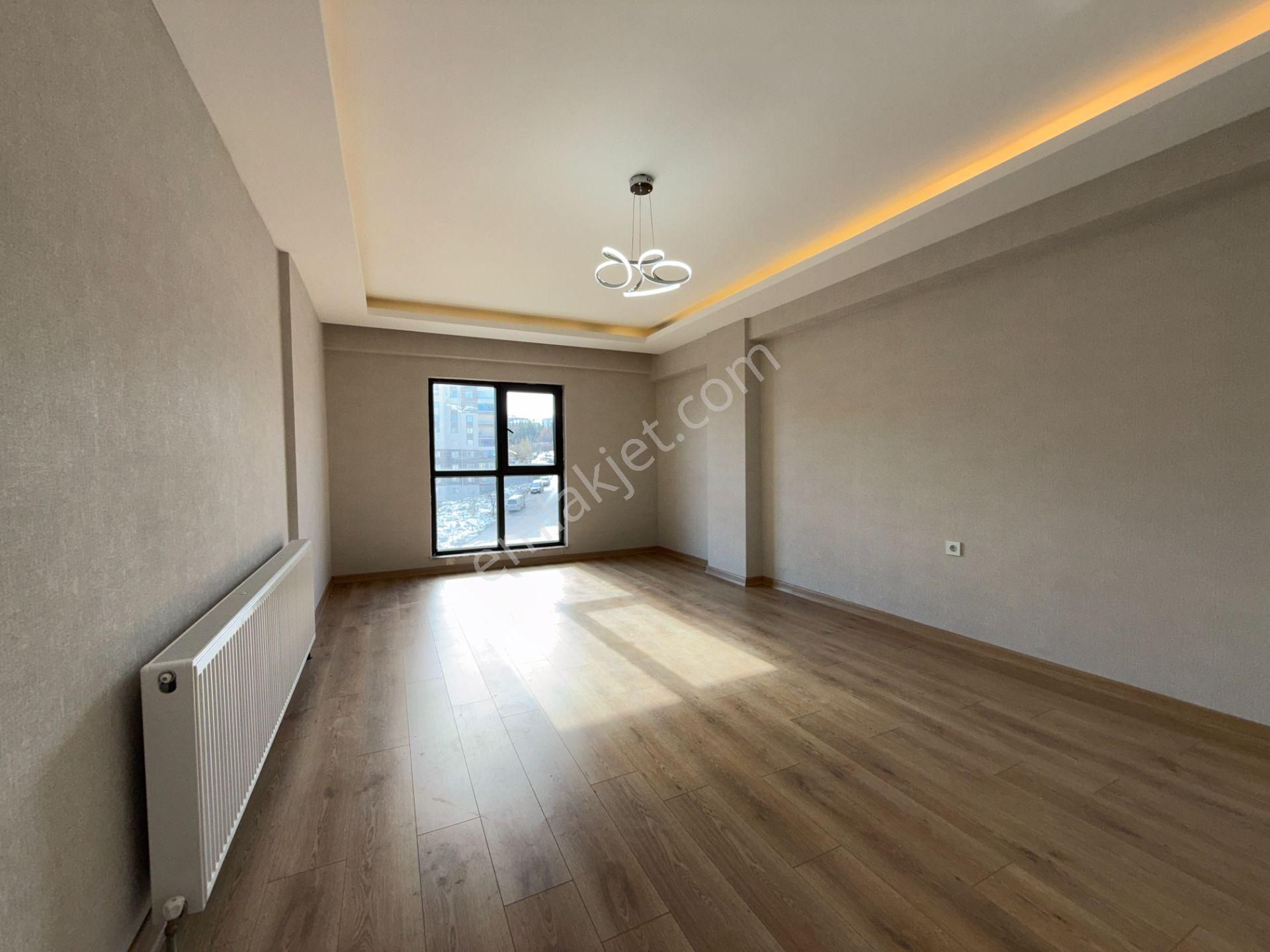 Ufuk Kılıç Emlak'tan Şık Tasarımlı K.otoparklı G.cephe 2+1 Lüx Daire - Görsel 11