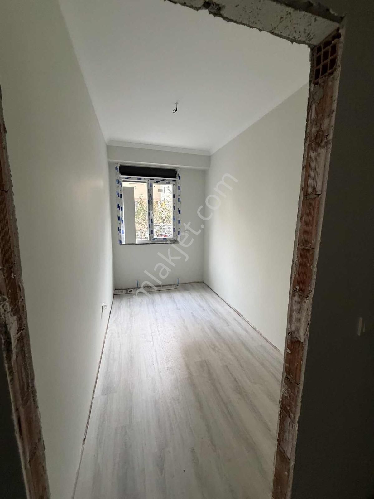 Cevizli'de Minibüs Yolu Üzeri 1 Aya Teslim 2+1 Sıfır Daire - Görsel 5