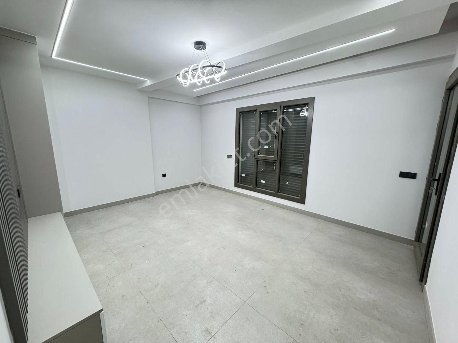 Şemikler'de Köşe Başı Arakat Sıfır Daire 5500.000 Tl Satılık - Görsel 6