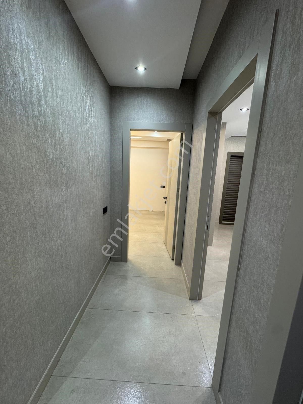 Şemikler'de Köşe Başı Arakat Sıfır Daire 5500.000 Tl Satılık - Görsel 12