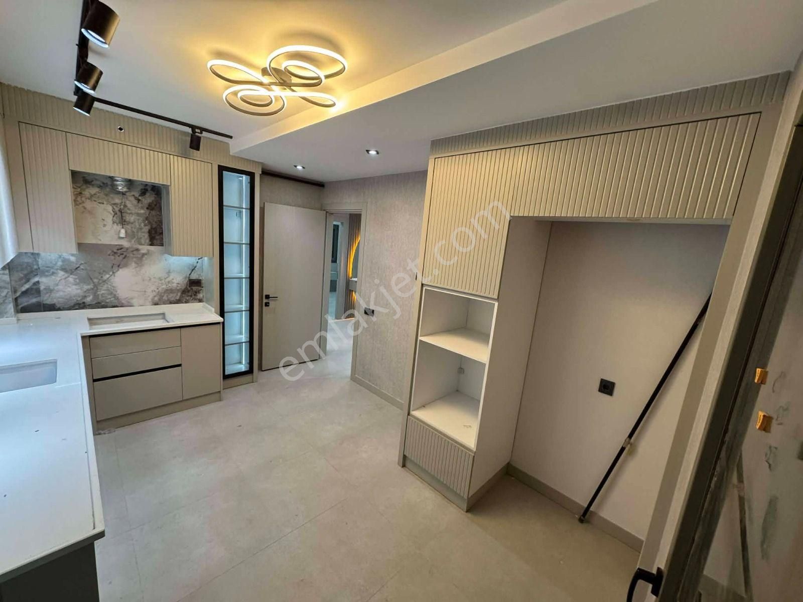 Şemikler'de Köşe Başı Arakat Sıfır Daire 5500.000 Tl Satılık - Görsel 4