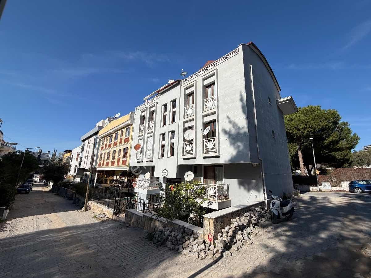 Kuşadası Marinaya 150 Mt Mesafede Bahçe Dubleksi İş Yeri! - Görsel 3