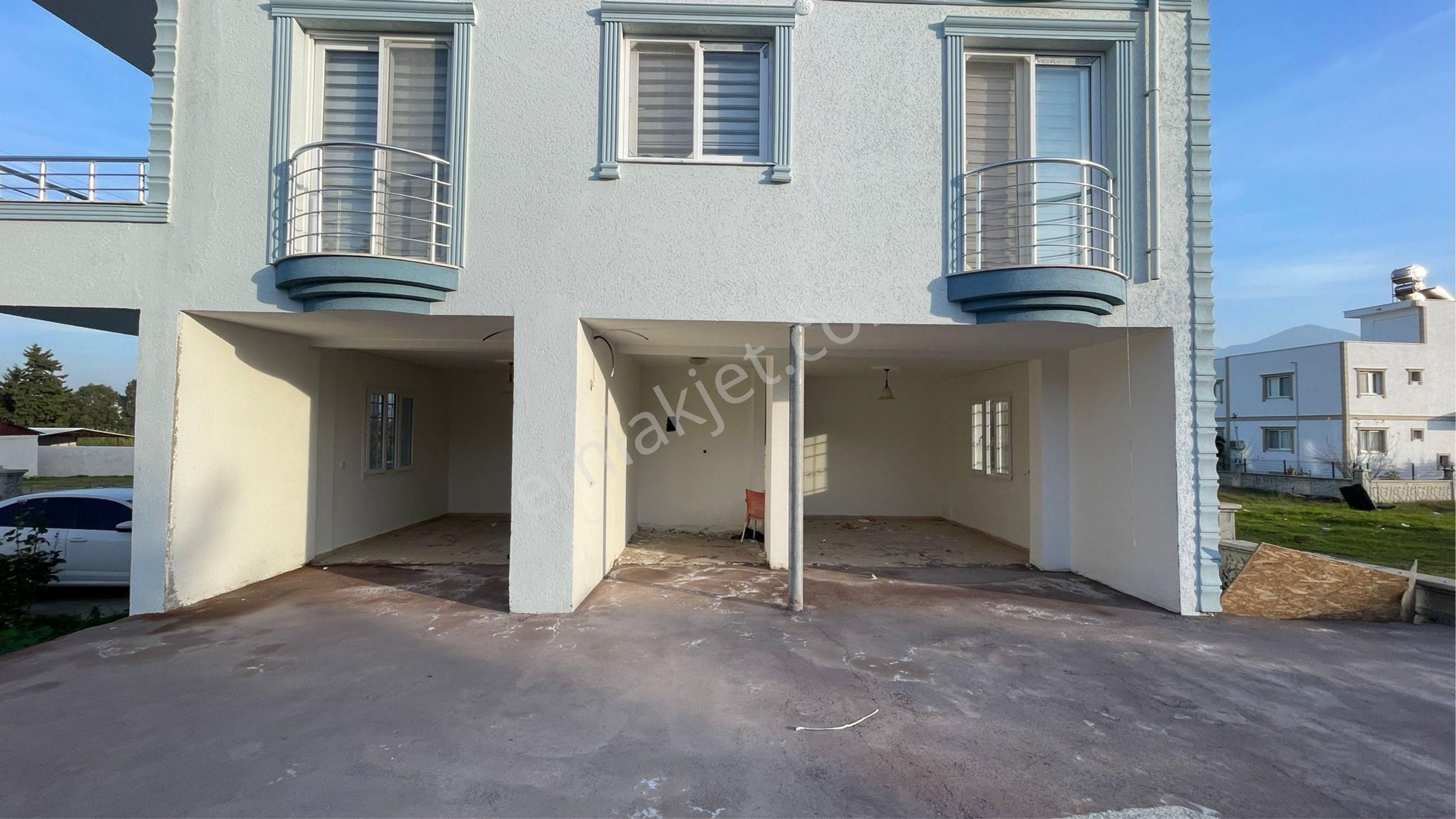 Arsuzda Kiralık Dükkan