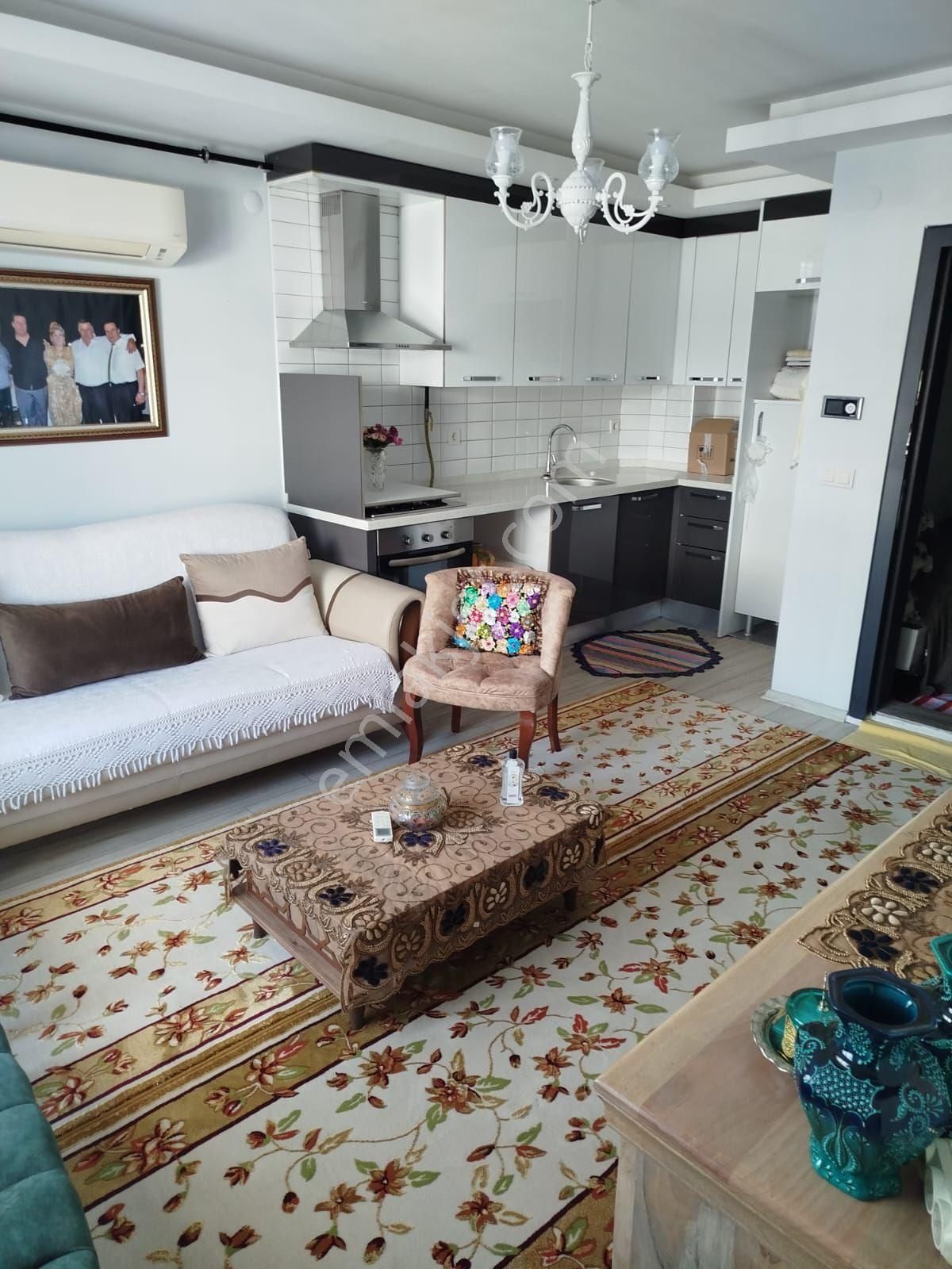 Buca Üçkuyular Meydan Yanı - 8 Yıllık Genç Binada Lüks 1+1 - Görsel 4