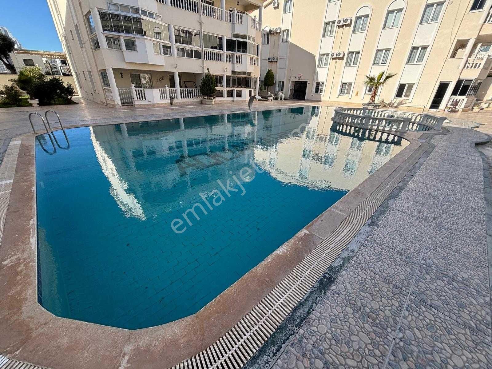 Didim Efeler Mahallesi Aqua Marine Sitesi'nde Kiralık 2+1dubleks