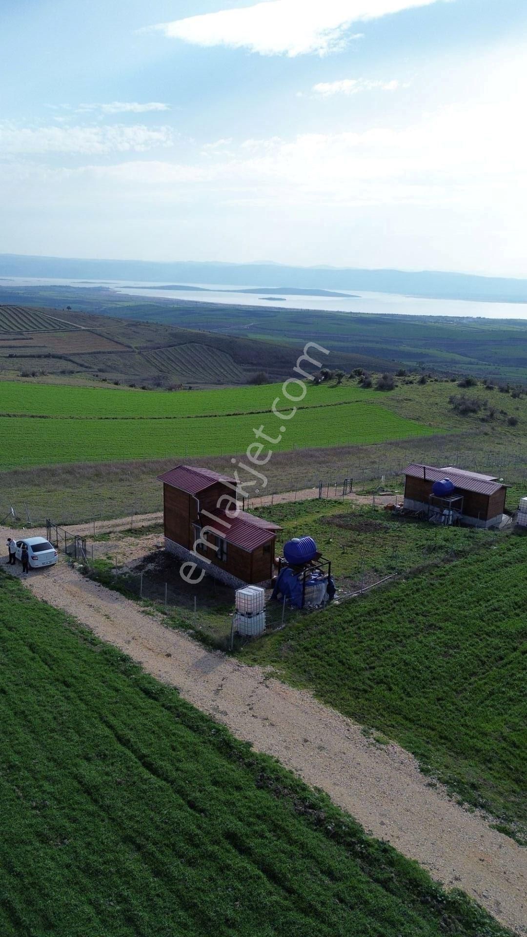 Akbey Gayrimenkul'den Subaşı Mah. Muhteşem Göl Manzaralı Bahçeler - Görsel 19