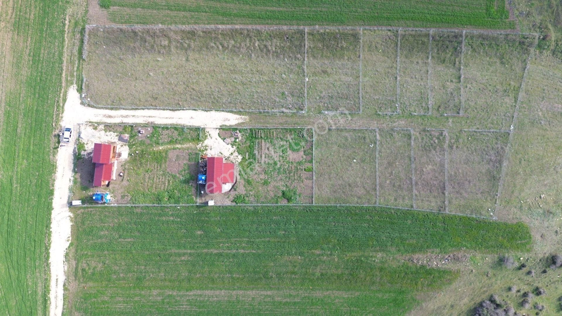 Akbey Gayrimenkul'den Subaşı Mah. Muhteşem Göl Manzaralı Bahçeler - Görsel 11
