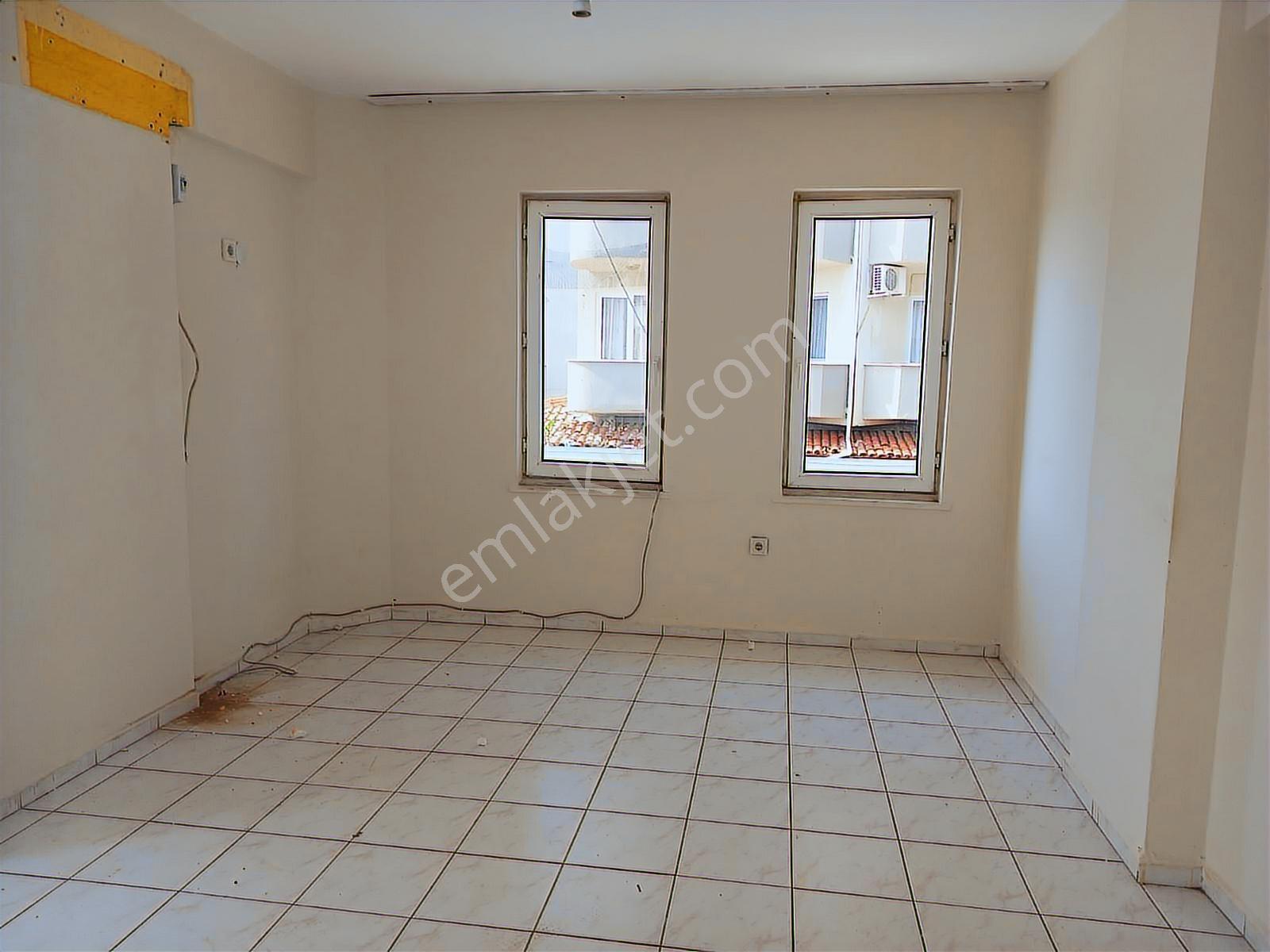 Denize Sıfır Bina Da Denize Sıfır Daire - Görsel 9